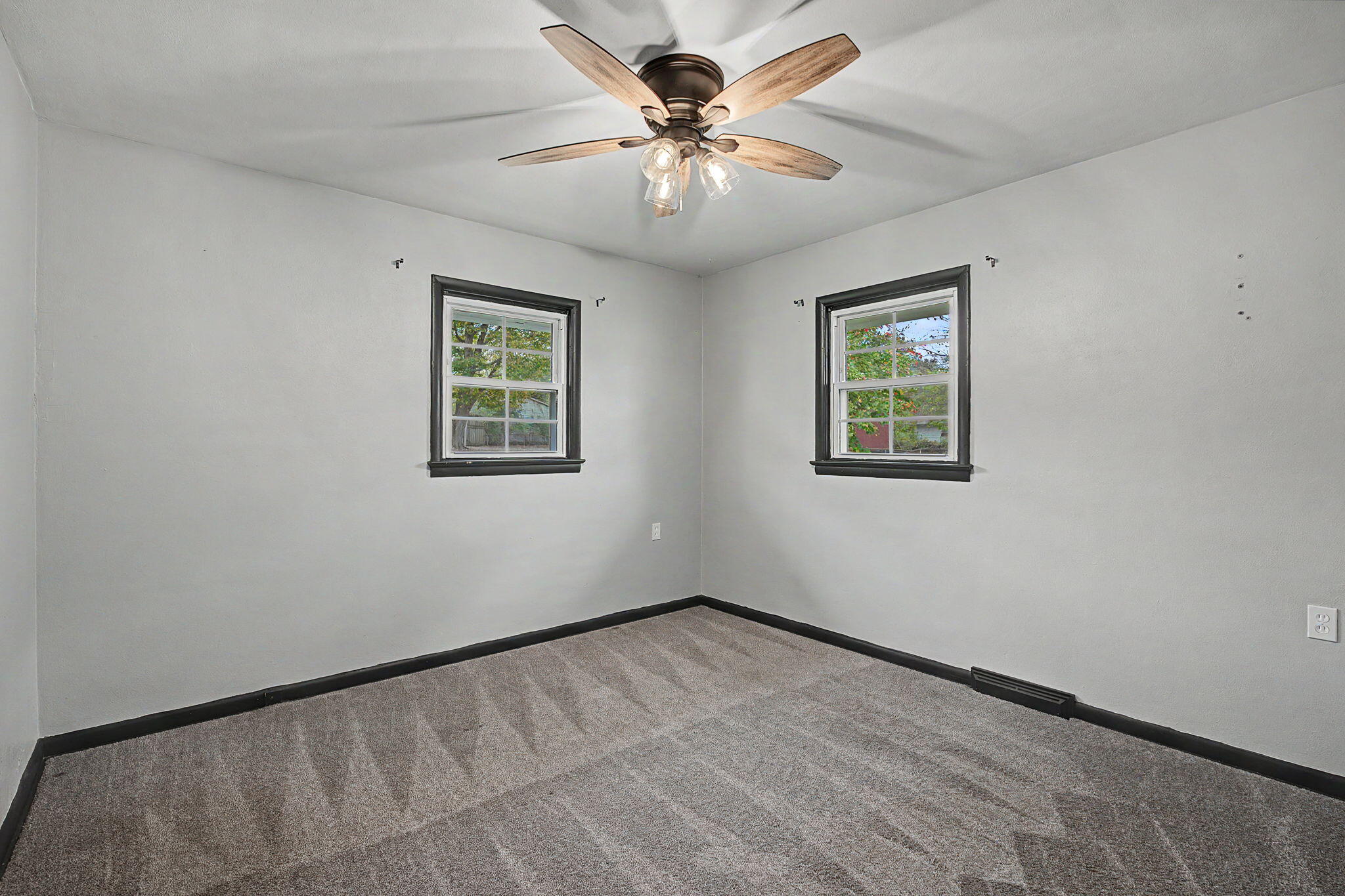 3842 Fairfield, Springfield, Ohio 45502