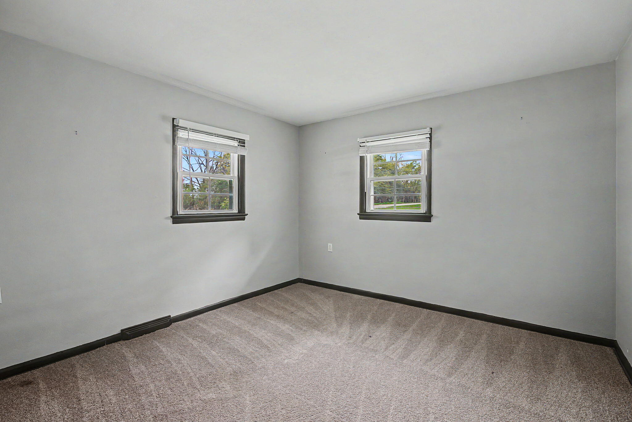 3842 Fairfield, Springfield, Ohio 45502