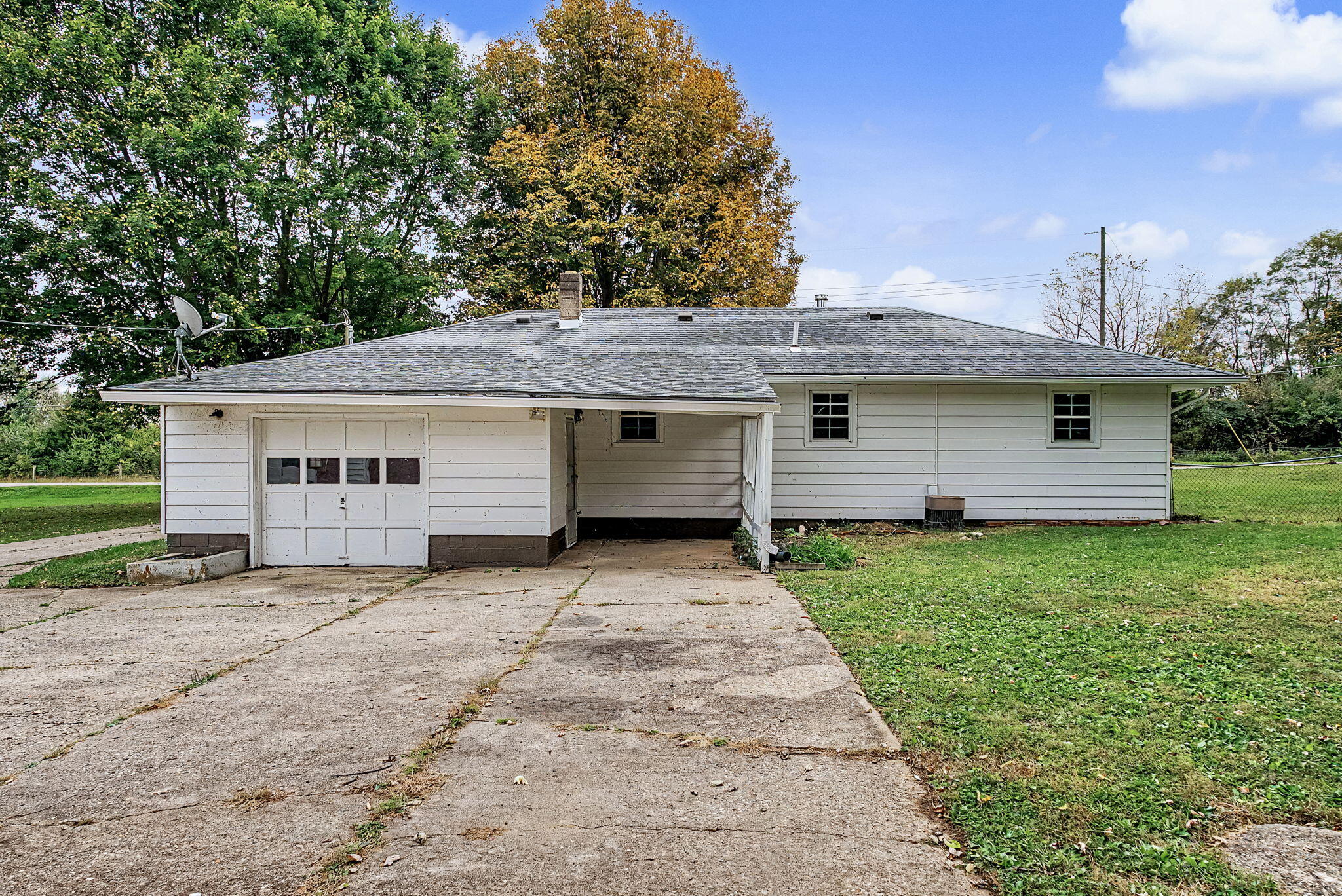 3842 Fairfield, Springfield, Ohio 45502