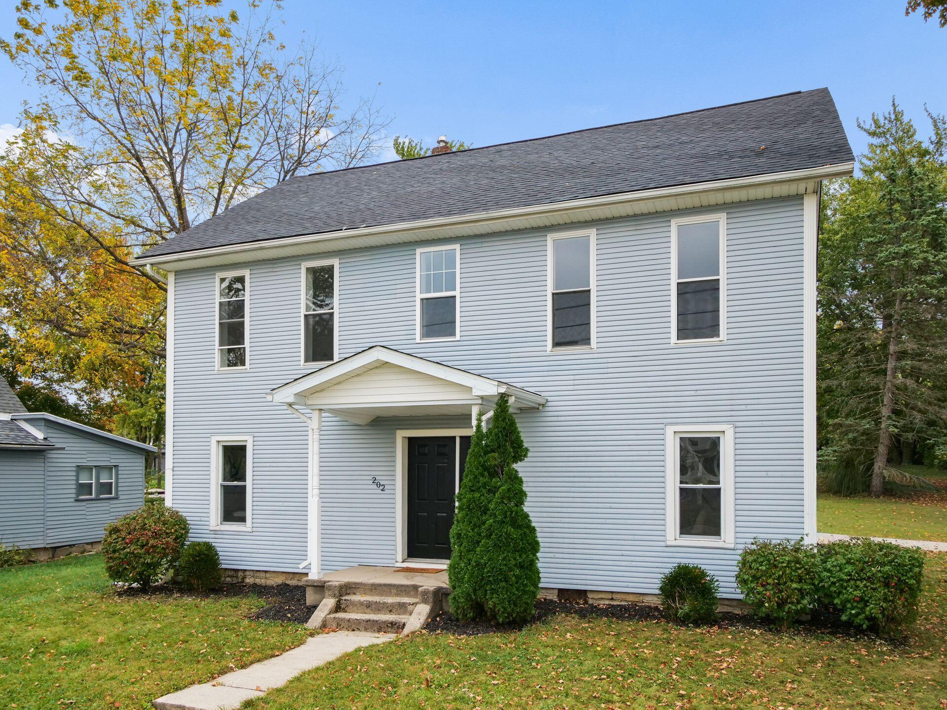 202 Pike, Anna, Ohio 45302