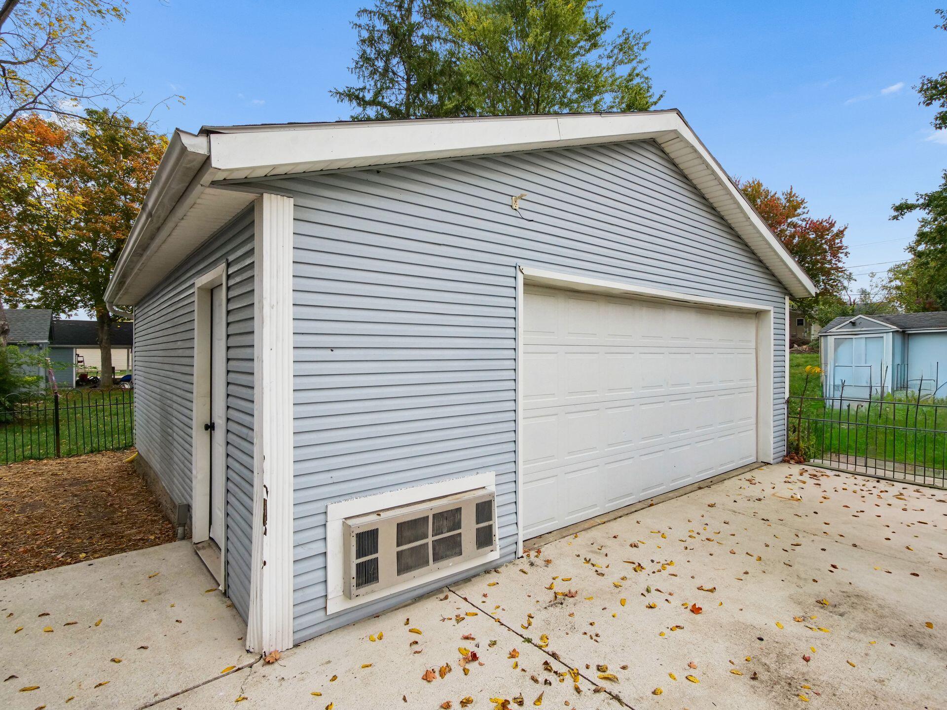 202 Pike, Anna, Ohio 45302