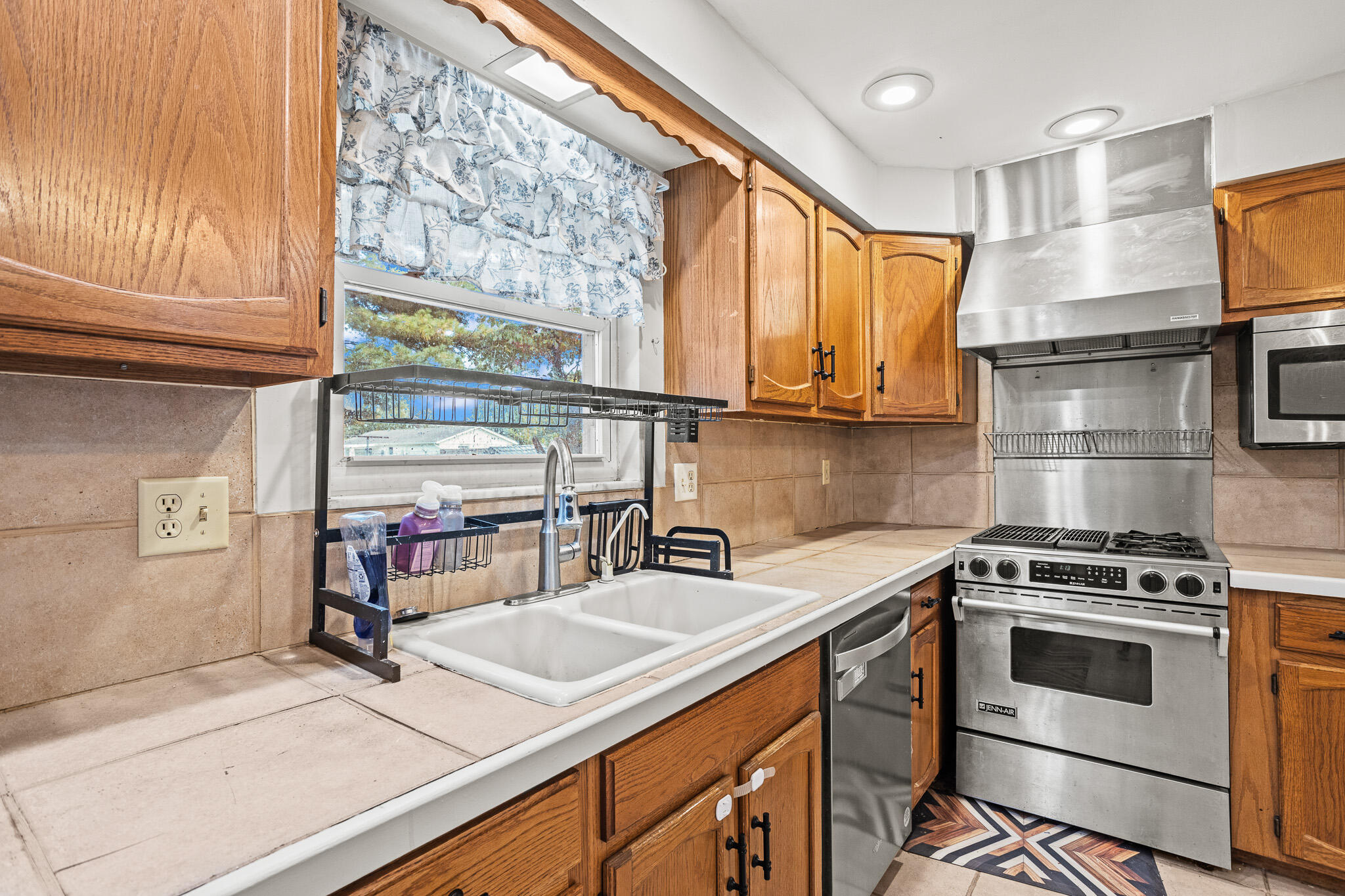 5625 Bradley, Tipp City, Ohio 45371