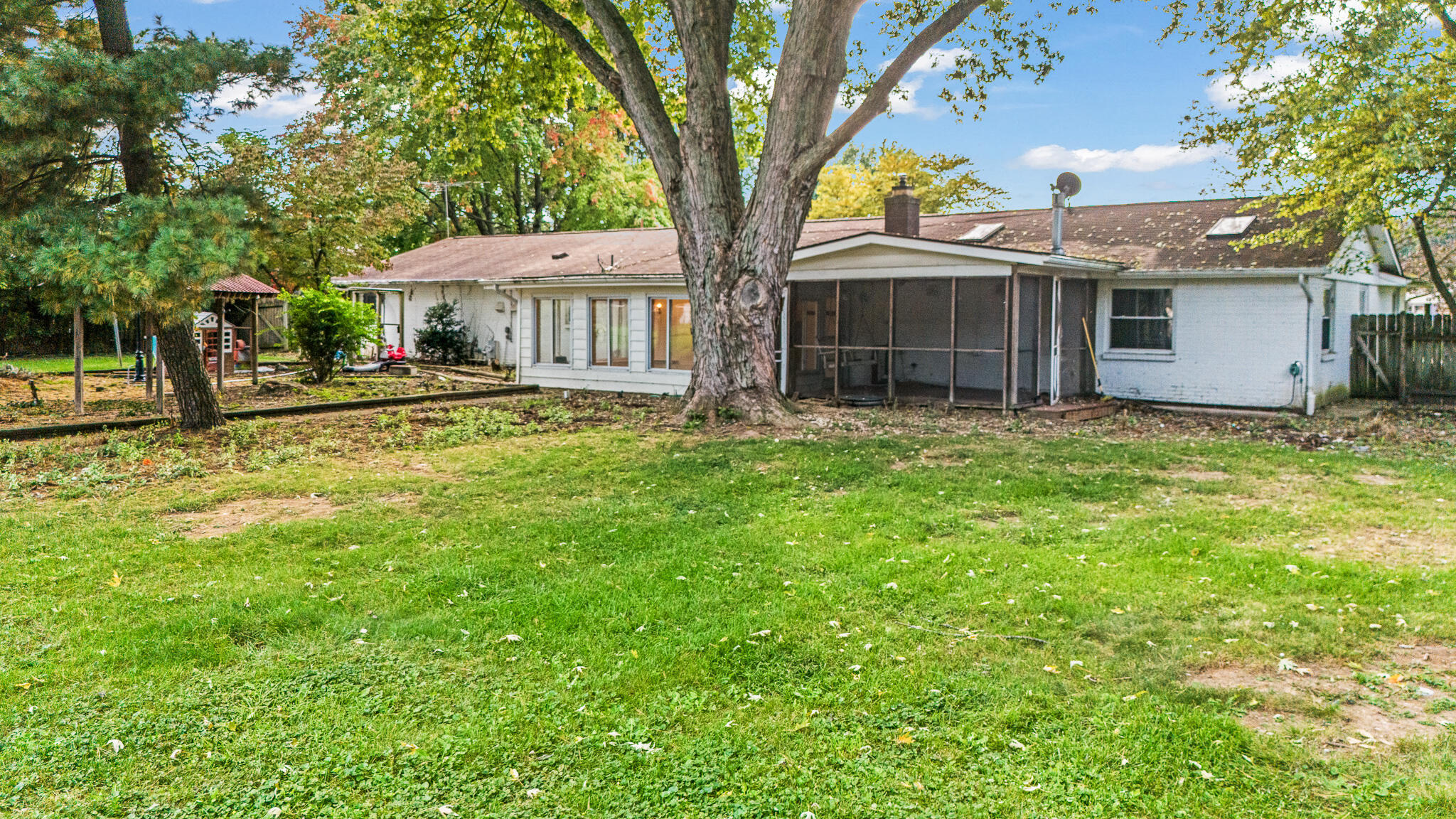 5625 Bradley, Tipp City, Ohio 45371