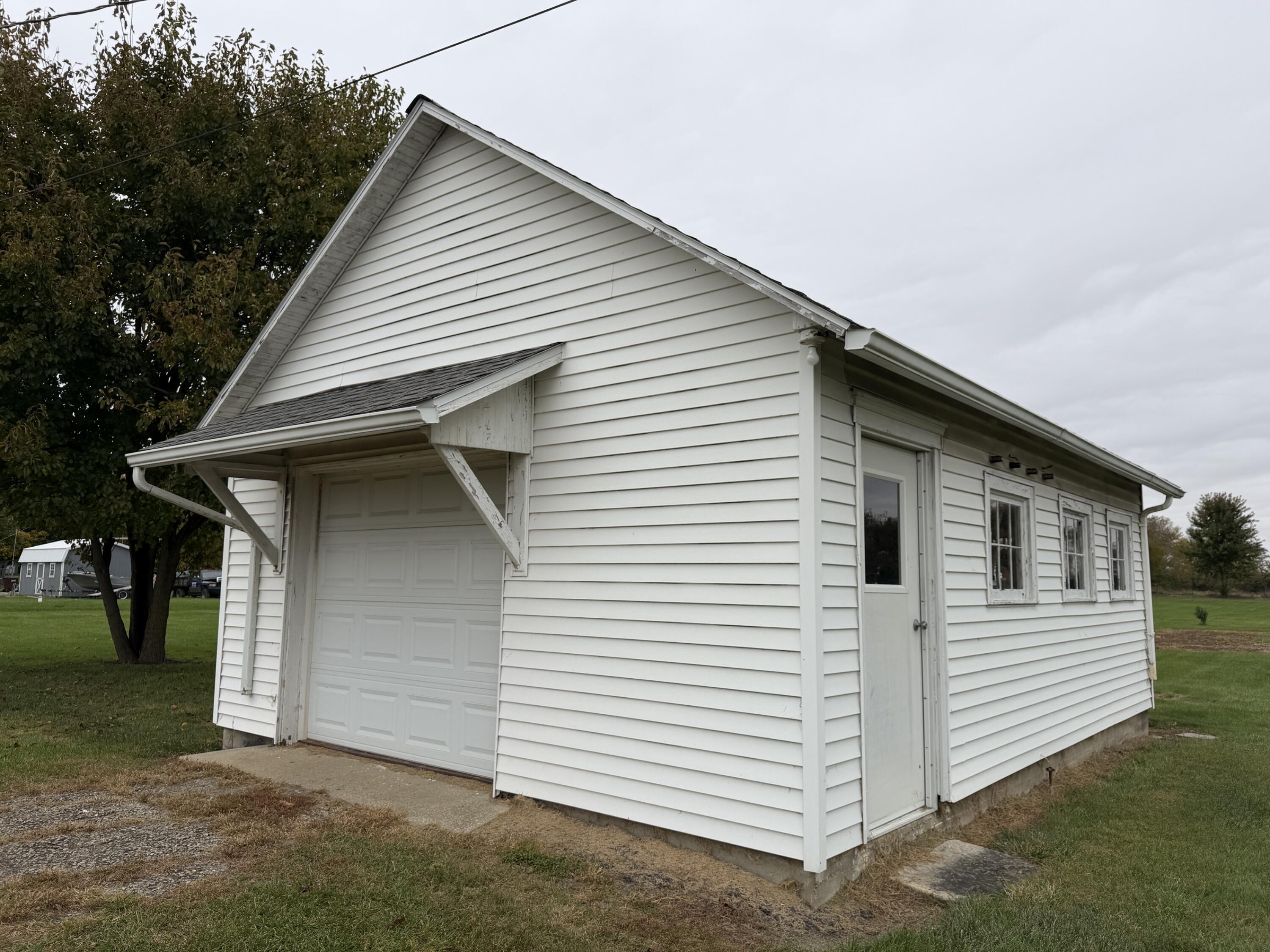 8855 US 36, Conover, Ohio 45317