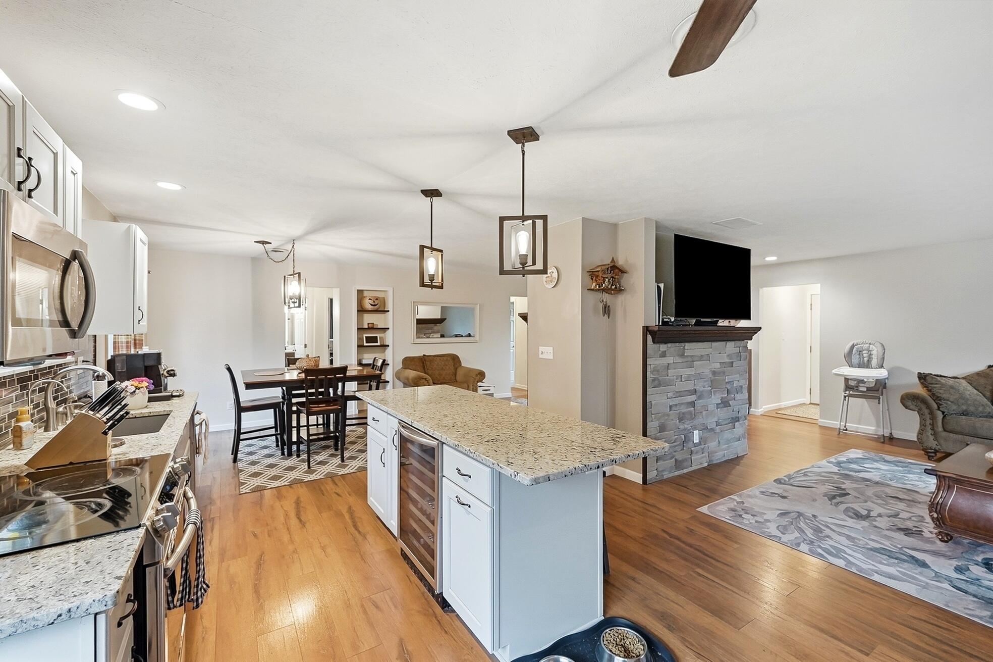 2369 Pine Knott, Dayton, Ohio 45431