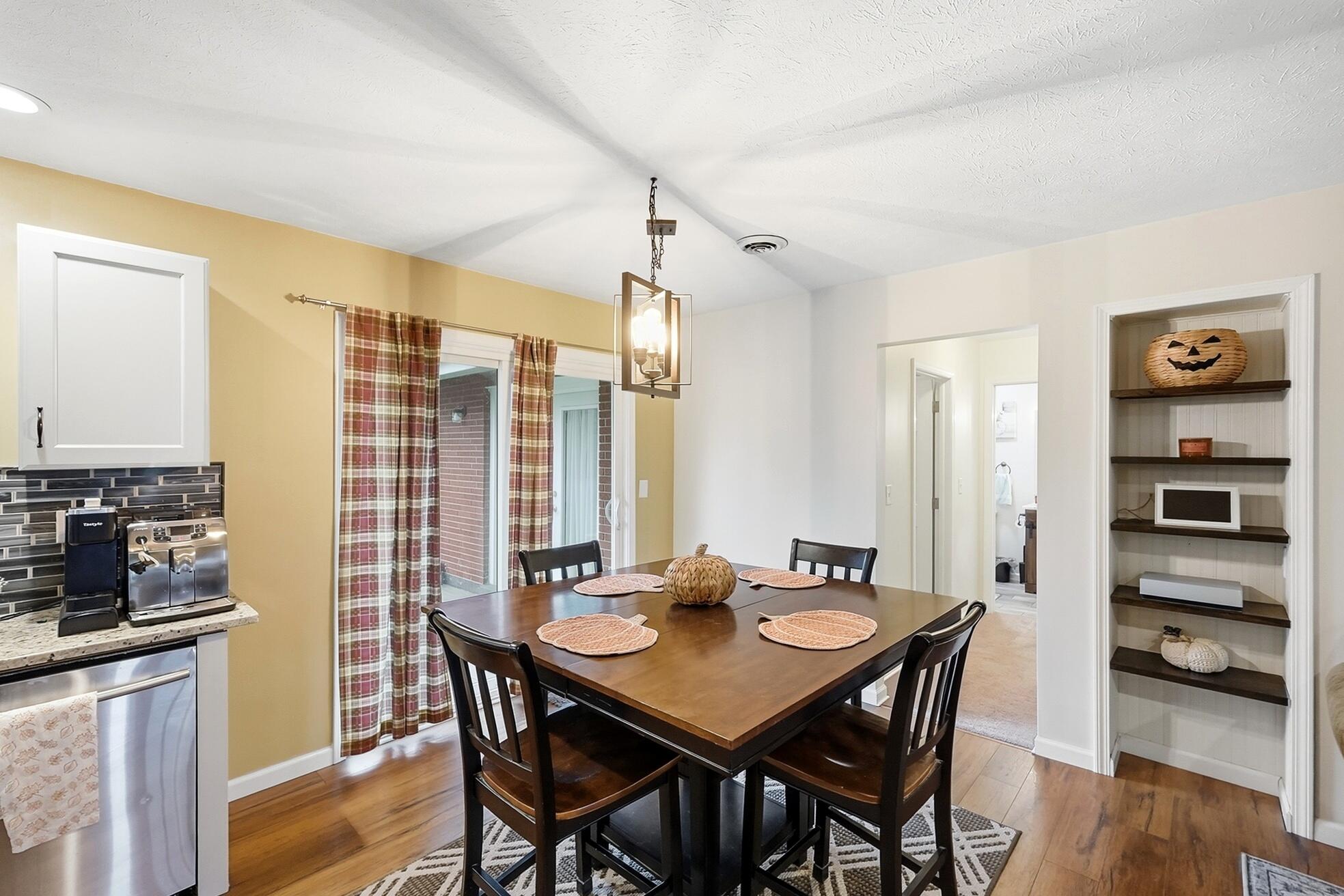2369 Pine Knott, Dayton, Ohio 45431