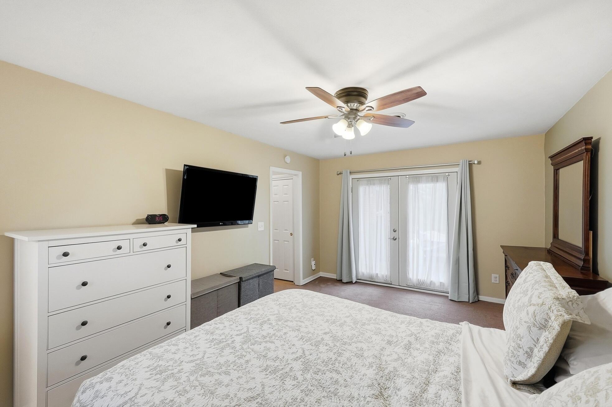 2369 Pine Knott, Dayton, Ohio 45431