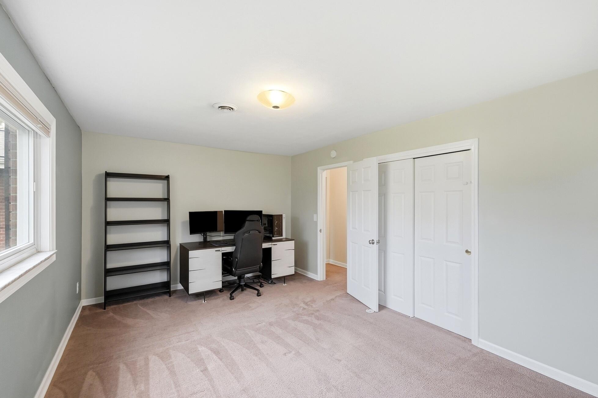 2369 Pine Knott, Dayton, Ohio 45431