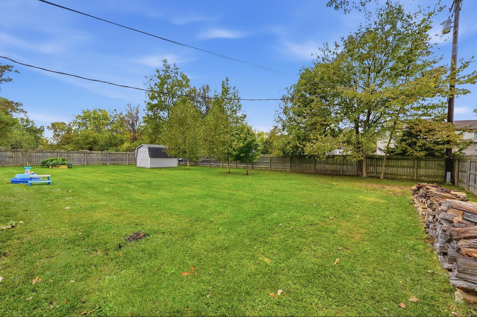 2369 Pine Knott, Dayton, Ohio 45431