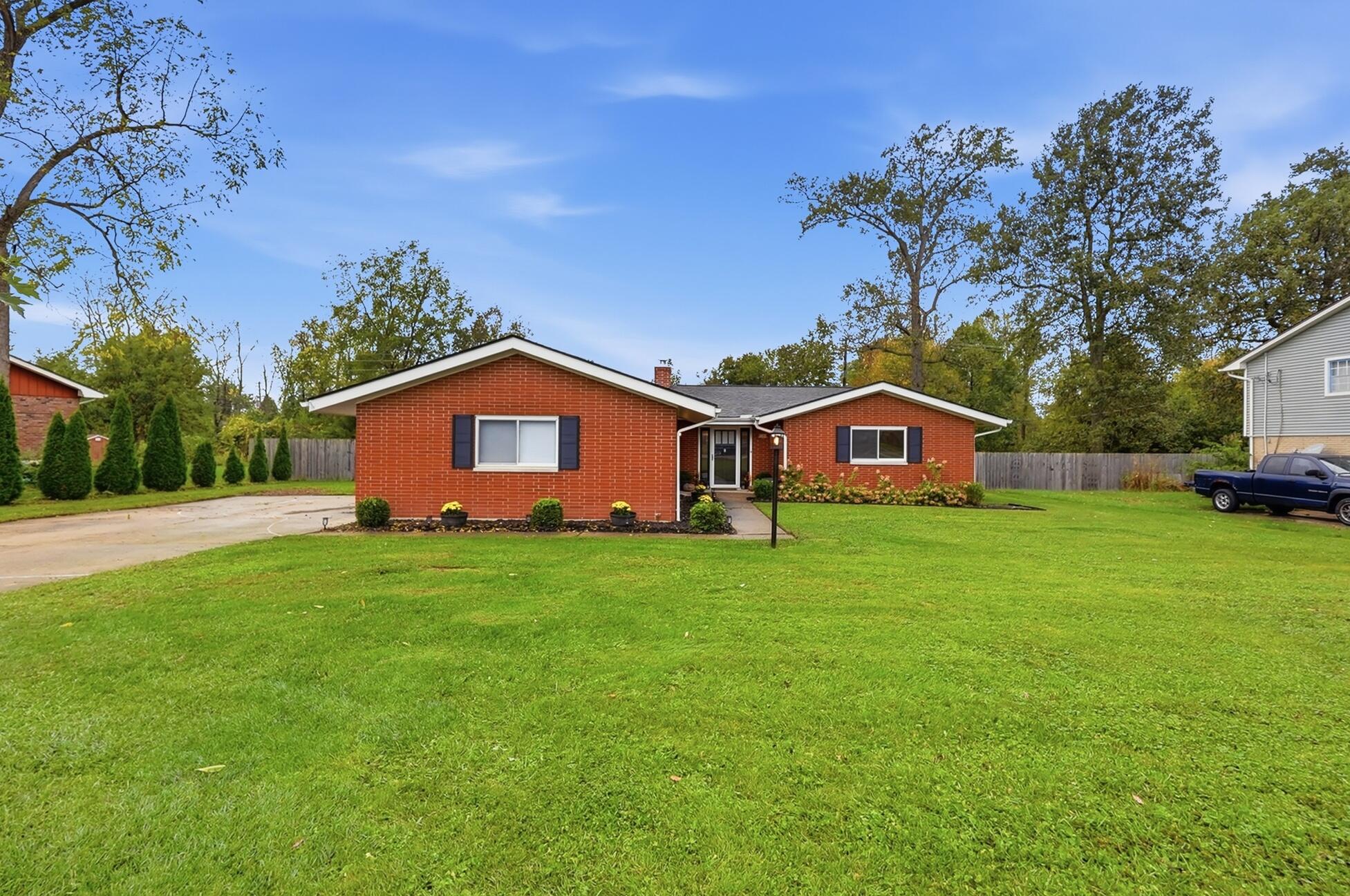 2369 Pine Knott, Dayton, Ohio 45431