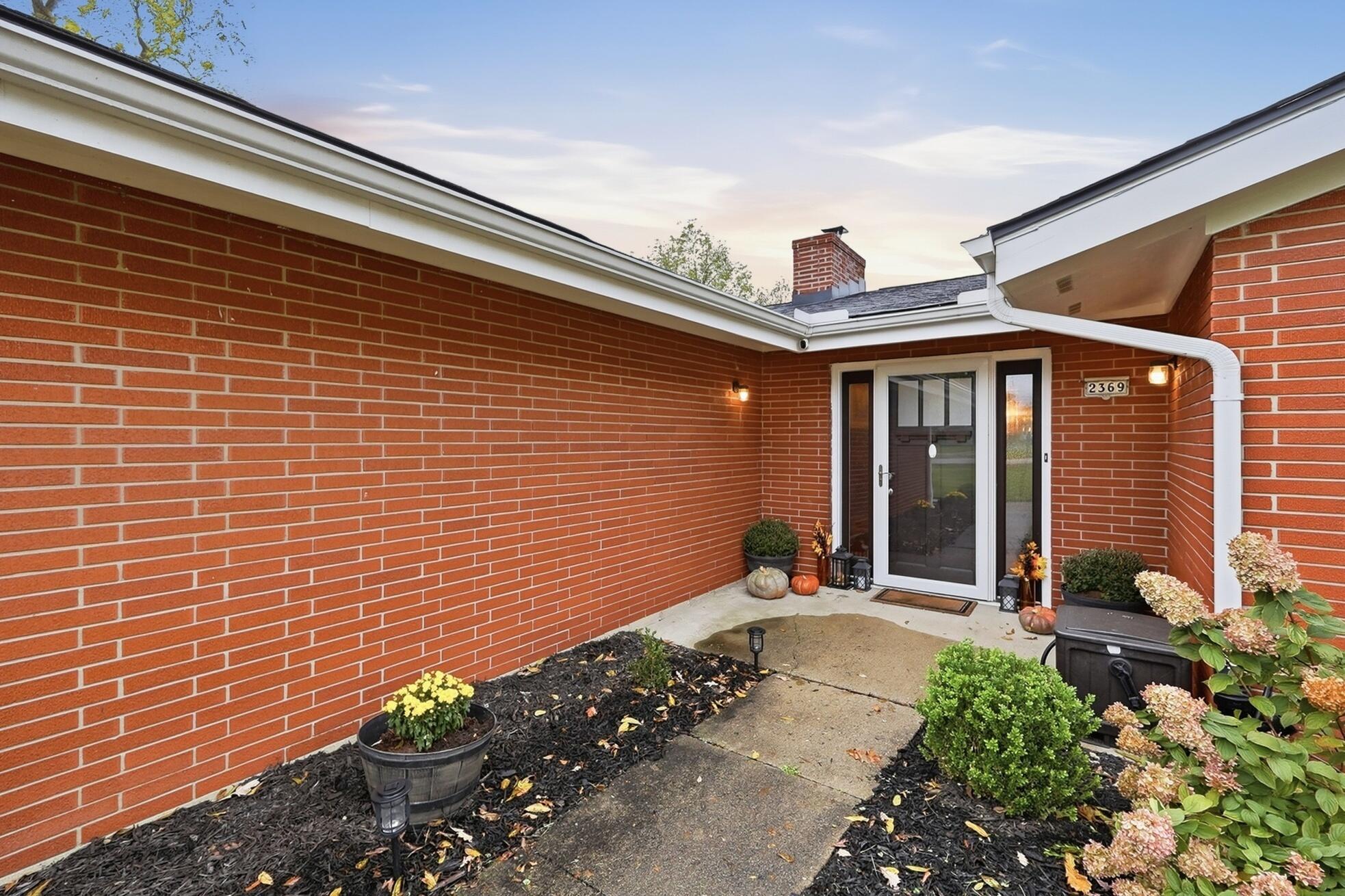2369 Pine Knott, Dayton, Ohio 45431