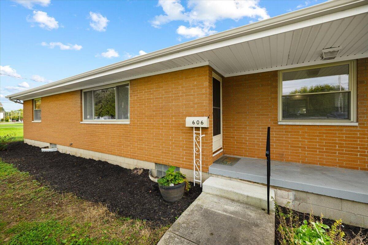 606 Lake, New Carlisle, Ohio 45344