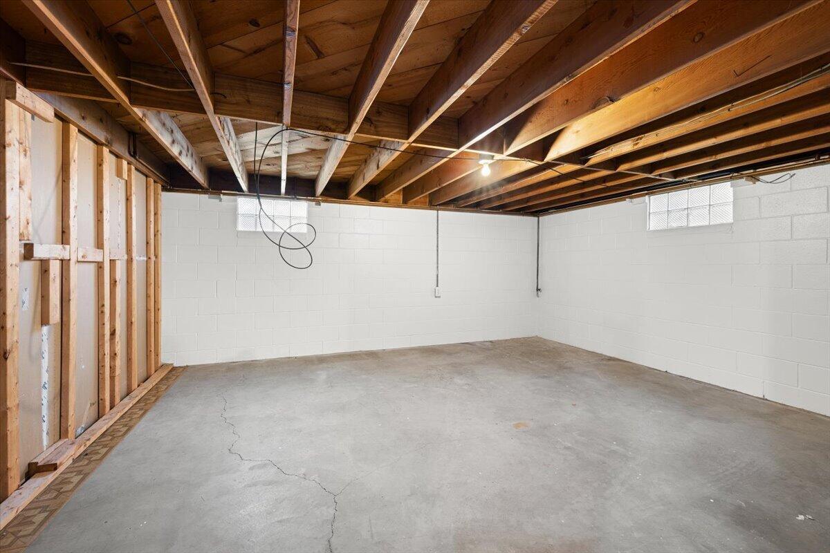 606 Lake, New Carlisle, Ohio 45344