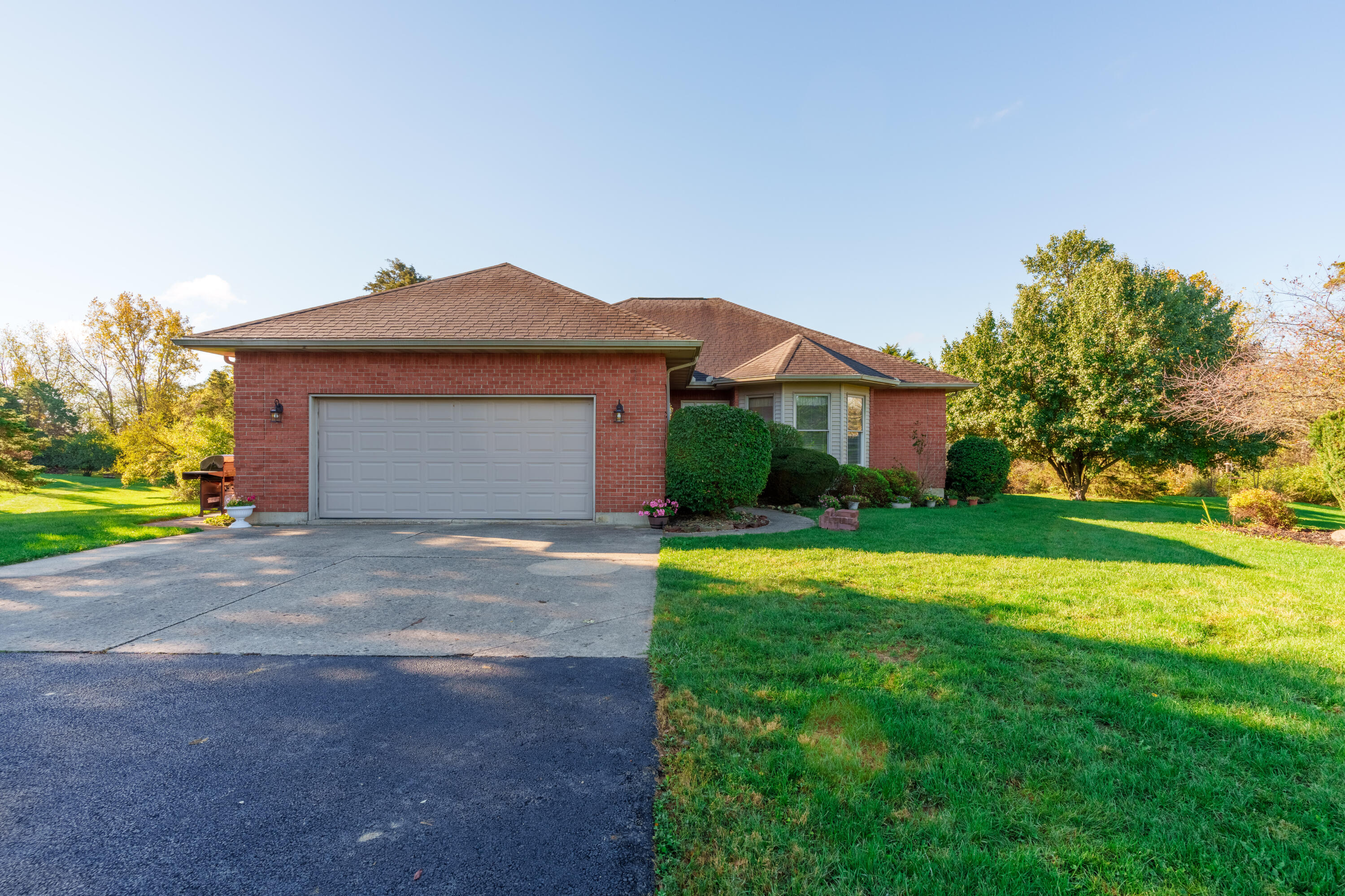 16610 Mason, Sidney, Ohio 45365