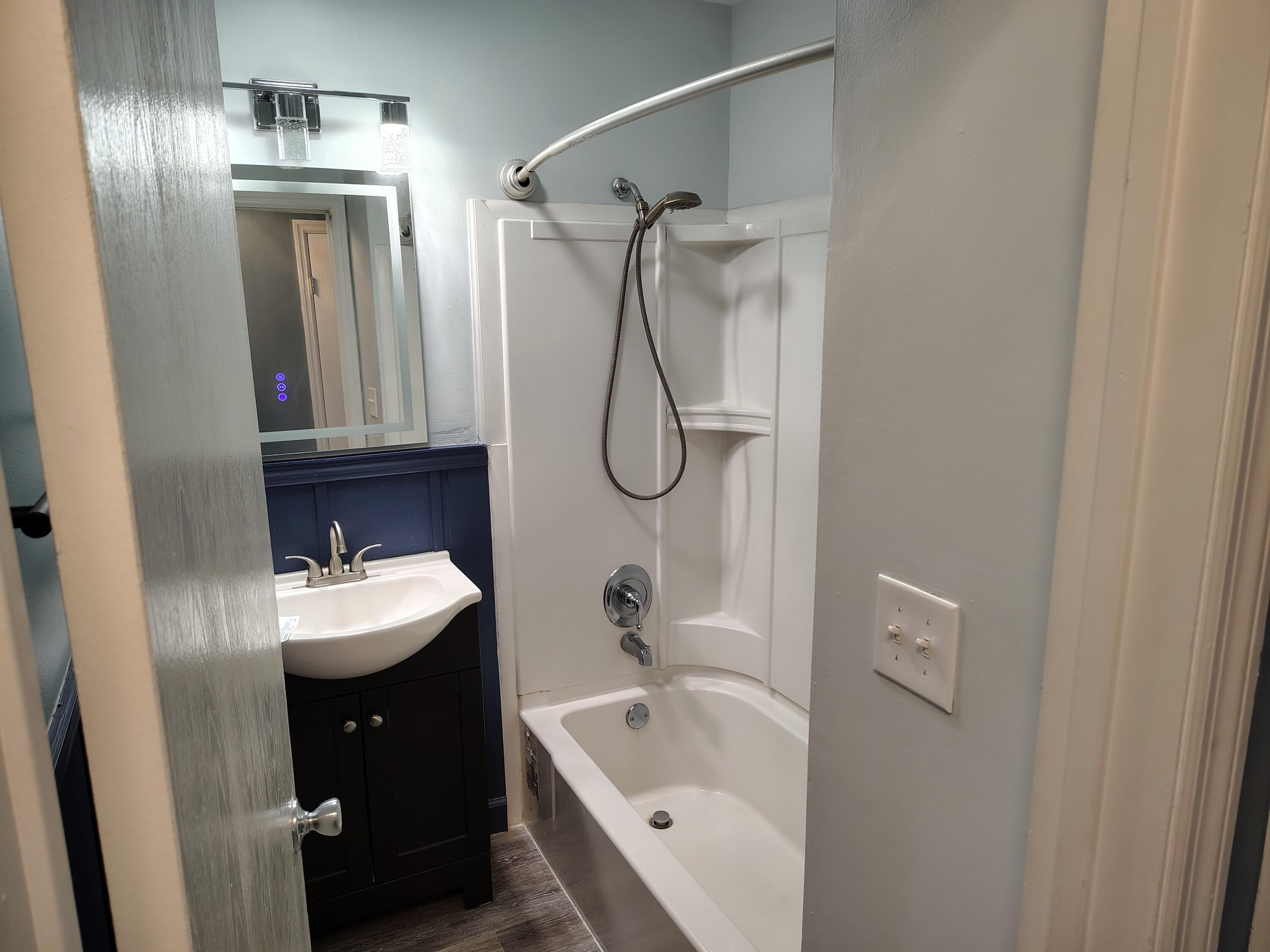 2502 New Castle, Troy, Ohio 45373