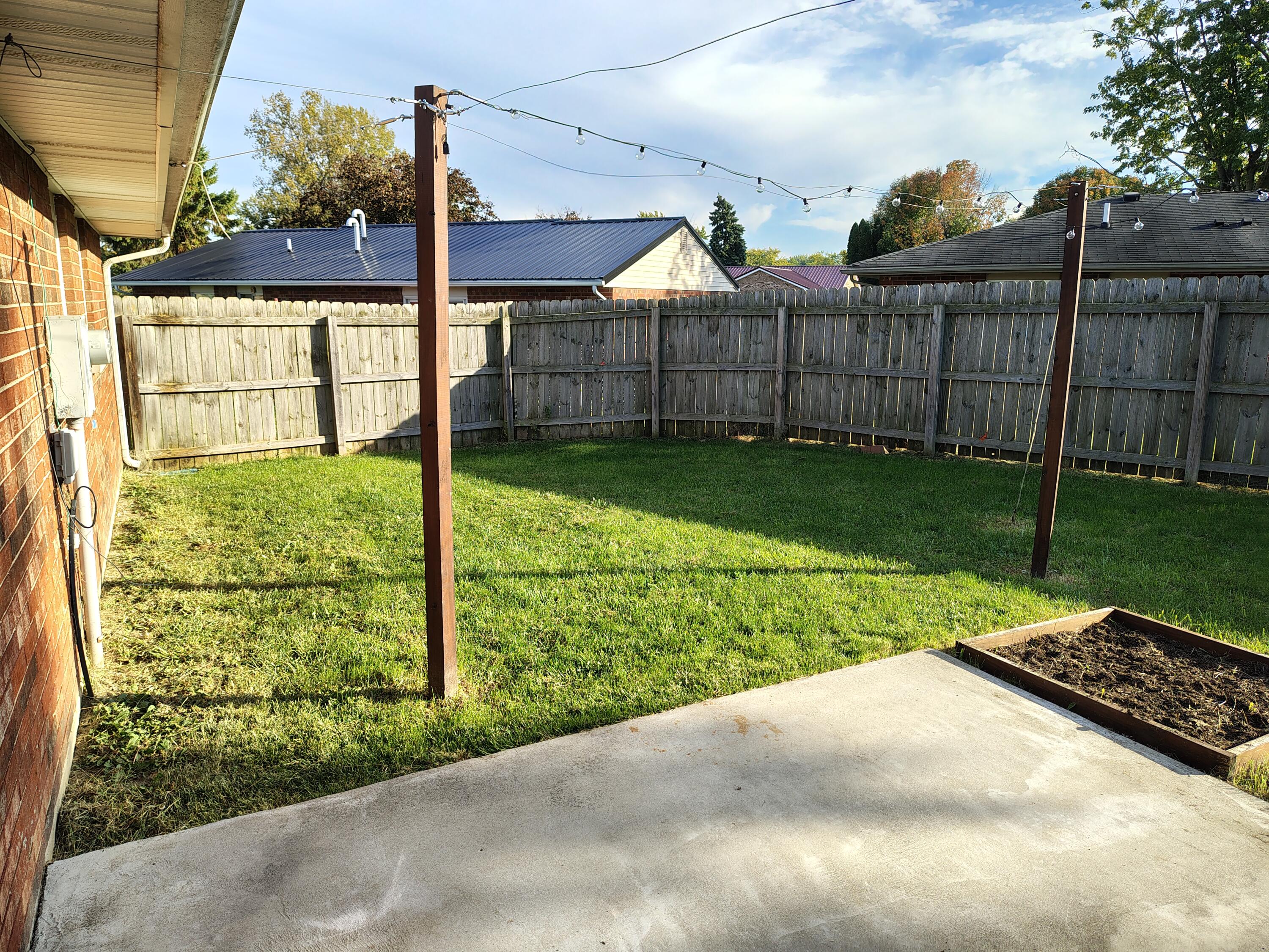 2502 New Castle, Troy, Ohio 45373