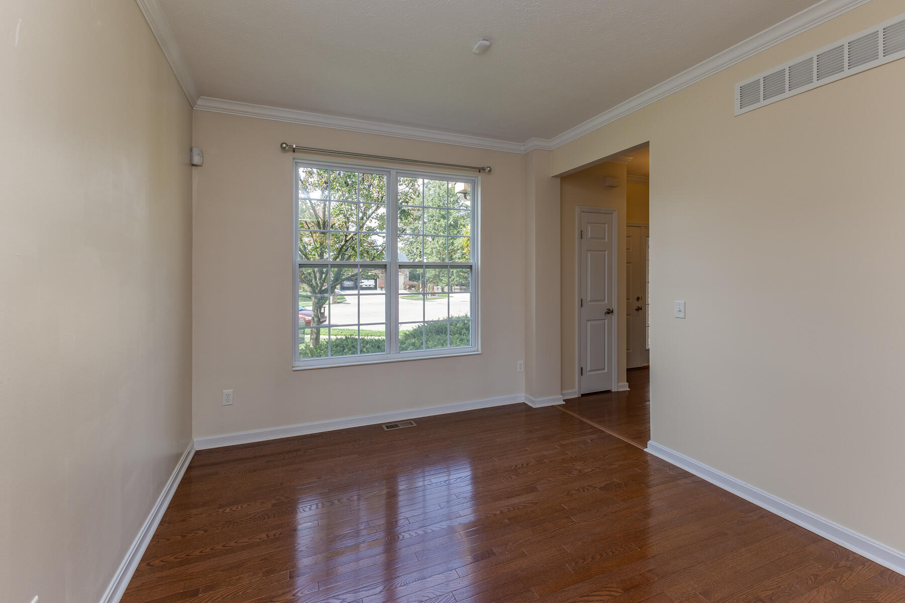 5751 Oak Creek, Dayton, Ohio 45424
