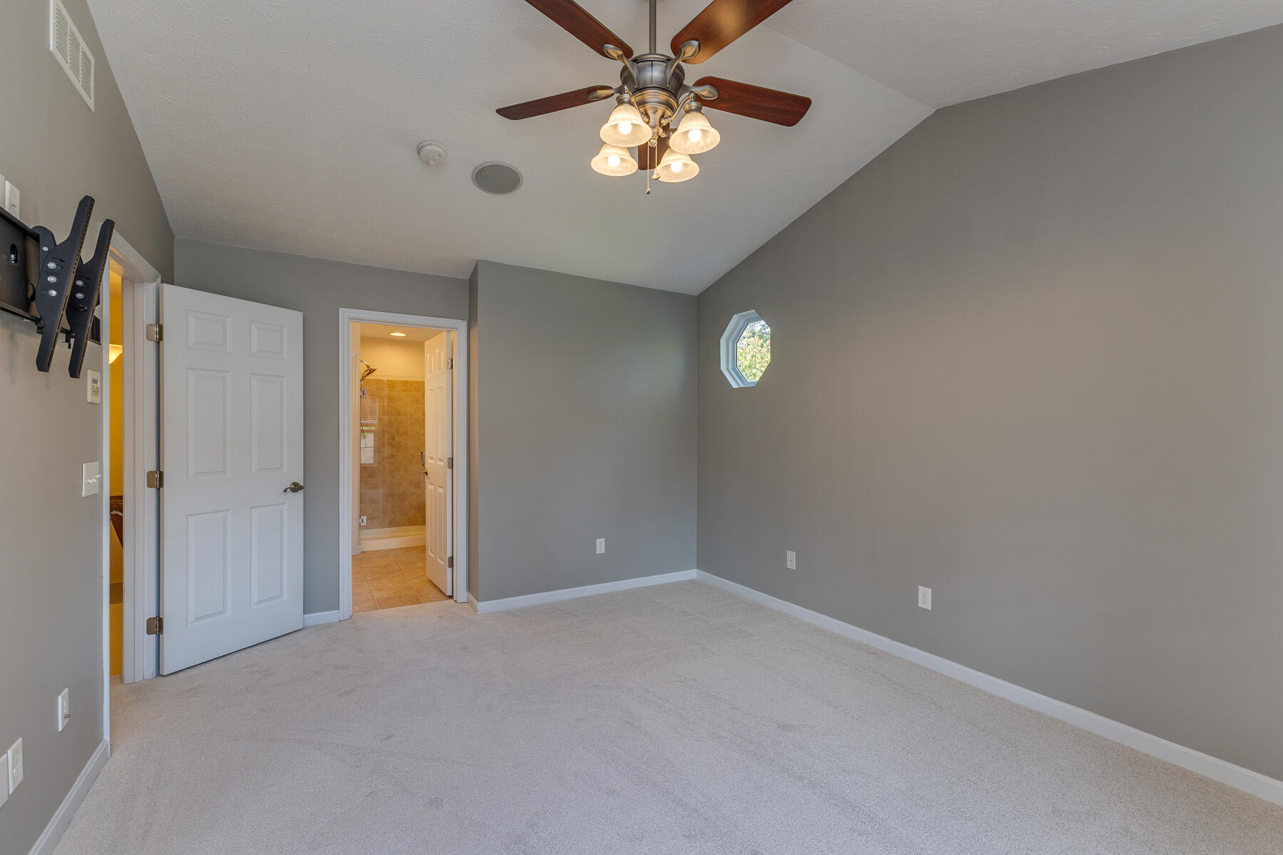 5751 Oak Creek, Dayton, Ohio 45424