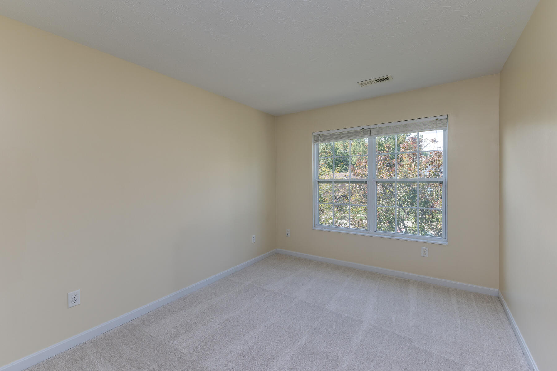 5751 Oak Creek, Dayton, Ohio 45424