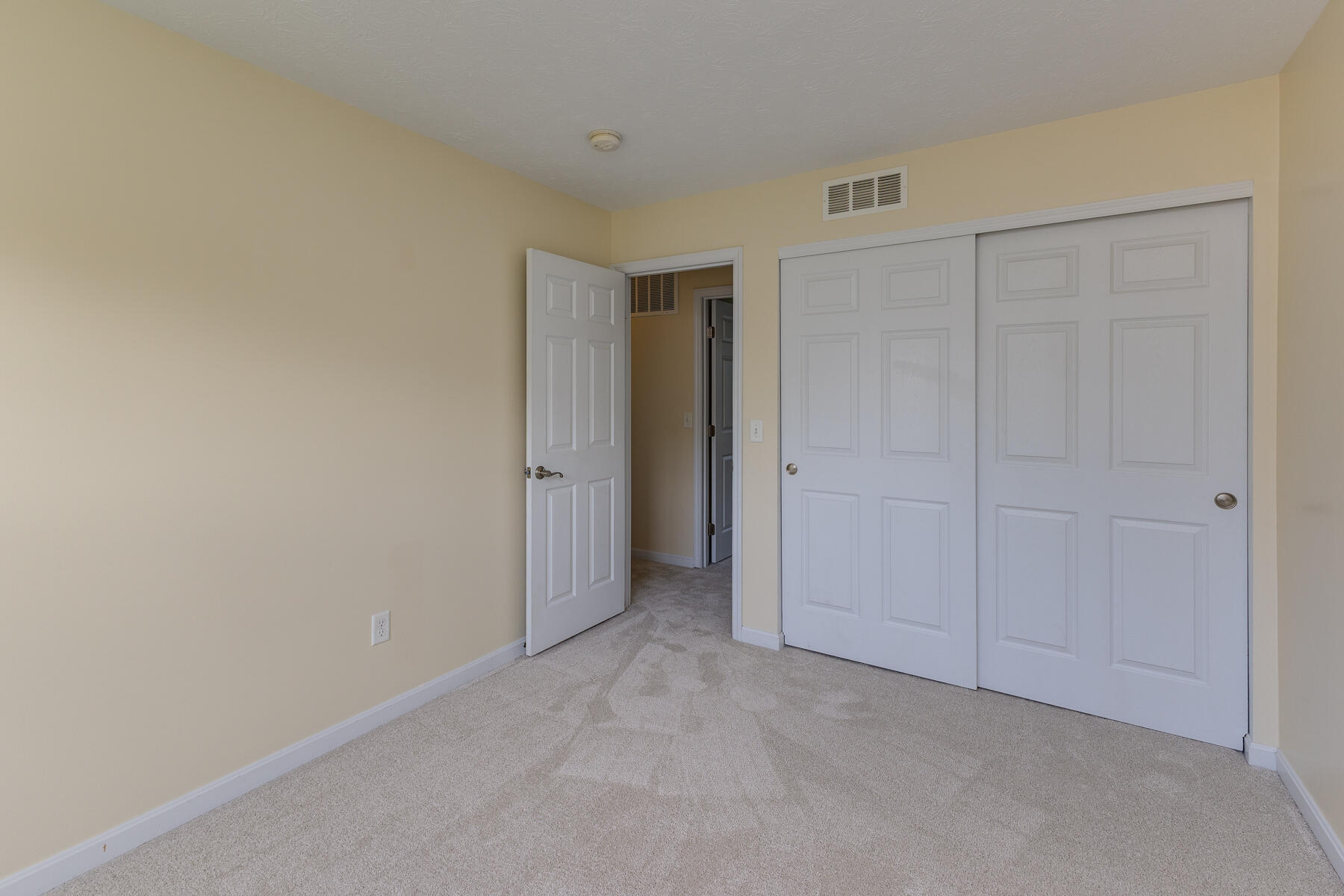 5751 Oak Creek, Dayton, Ohio 45424
