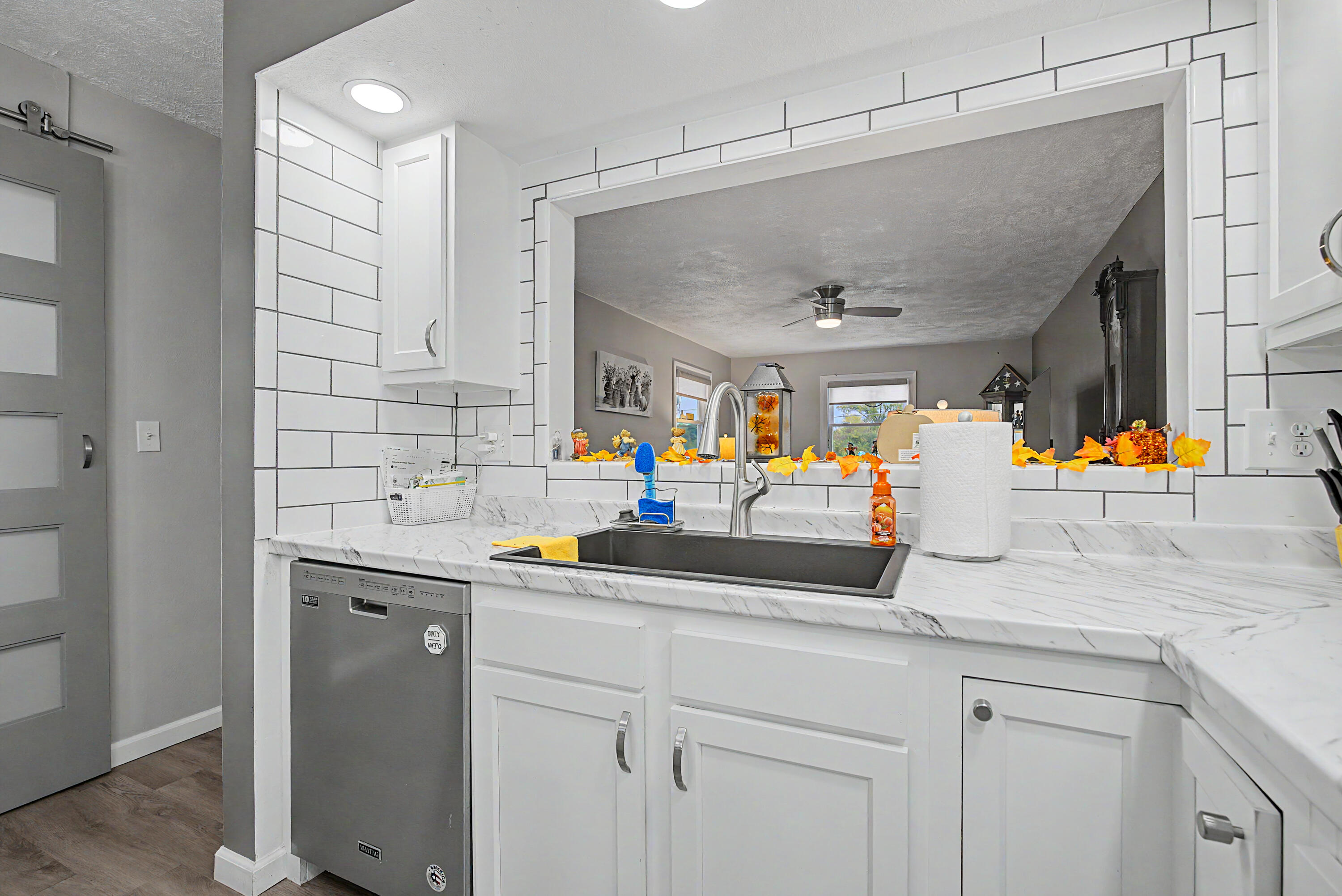 4989 Willowdale, Springfield, Ohio 45502
