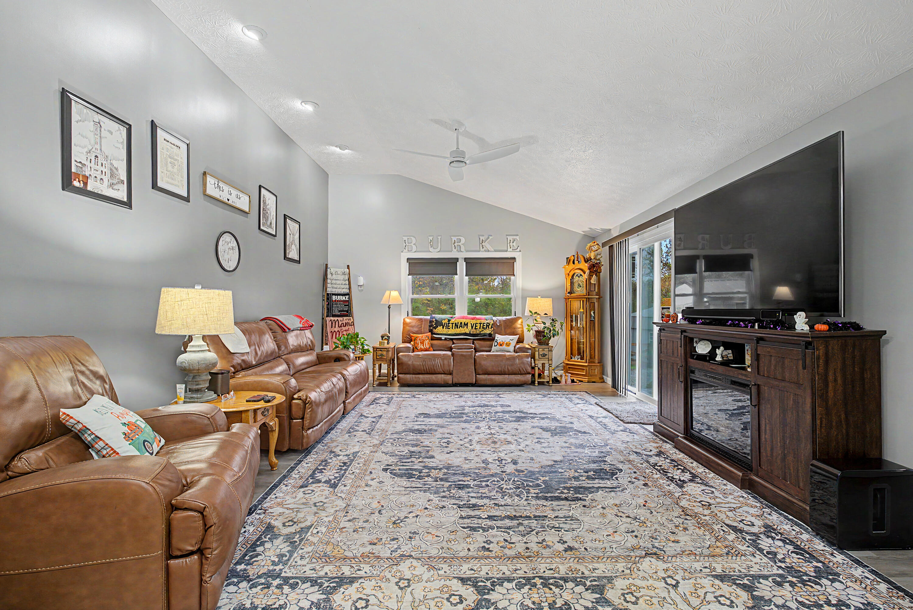 4989 Willowdale, Springfield, Ohio 45502