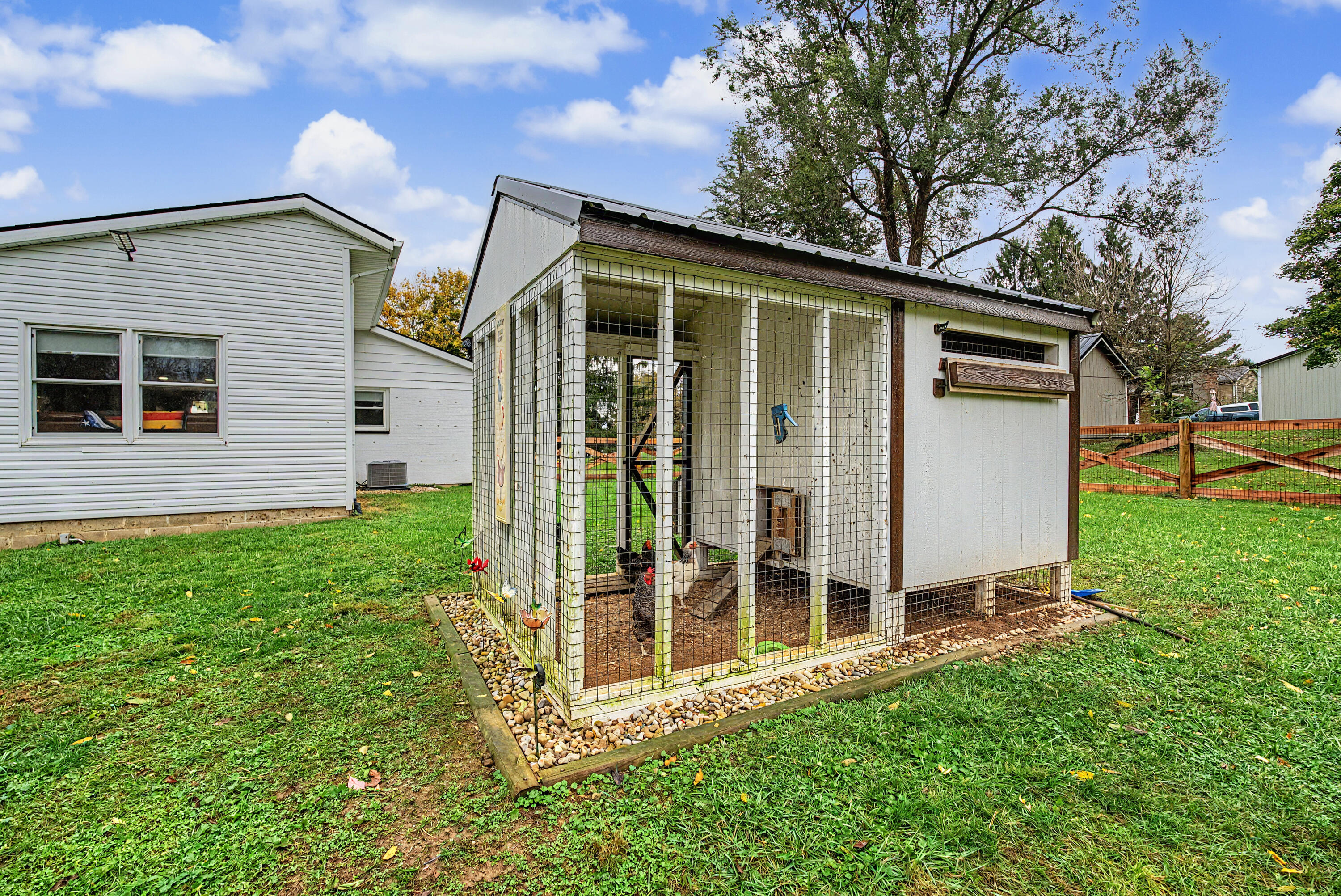 4989 Willowdale, Springfield, Ohio 45502