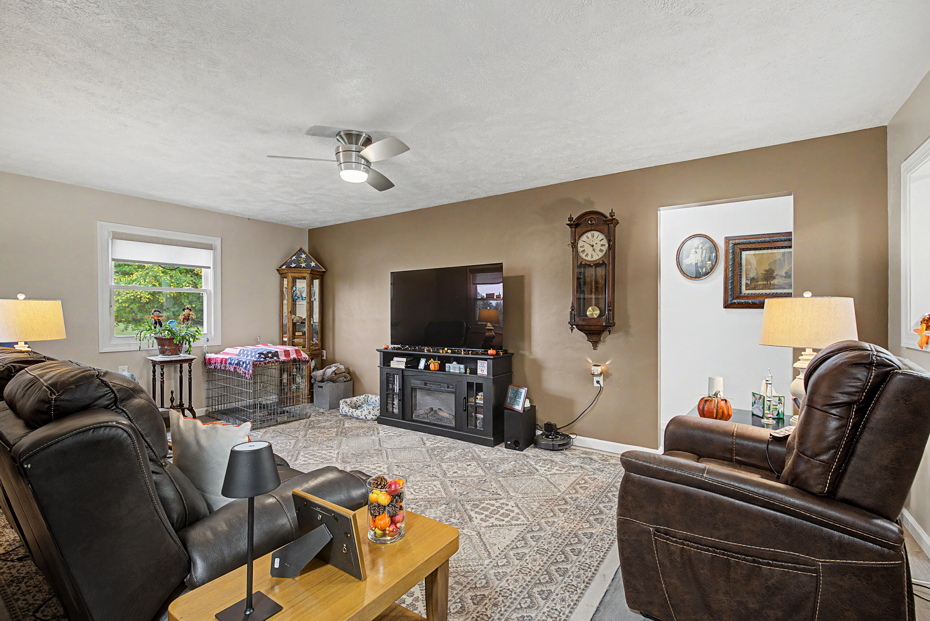 4989 Willowdale, Springfield, Ohio 45502