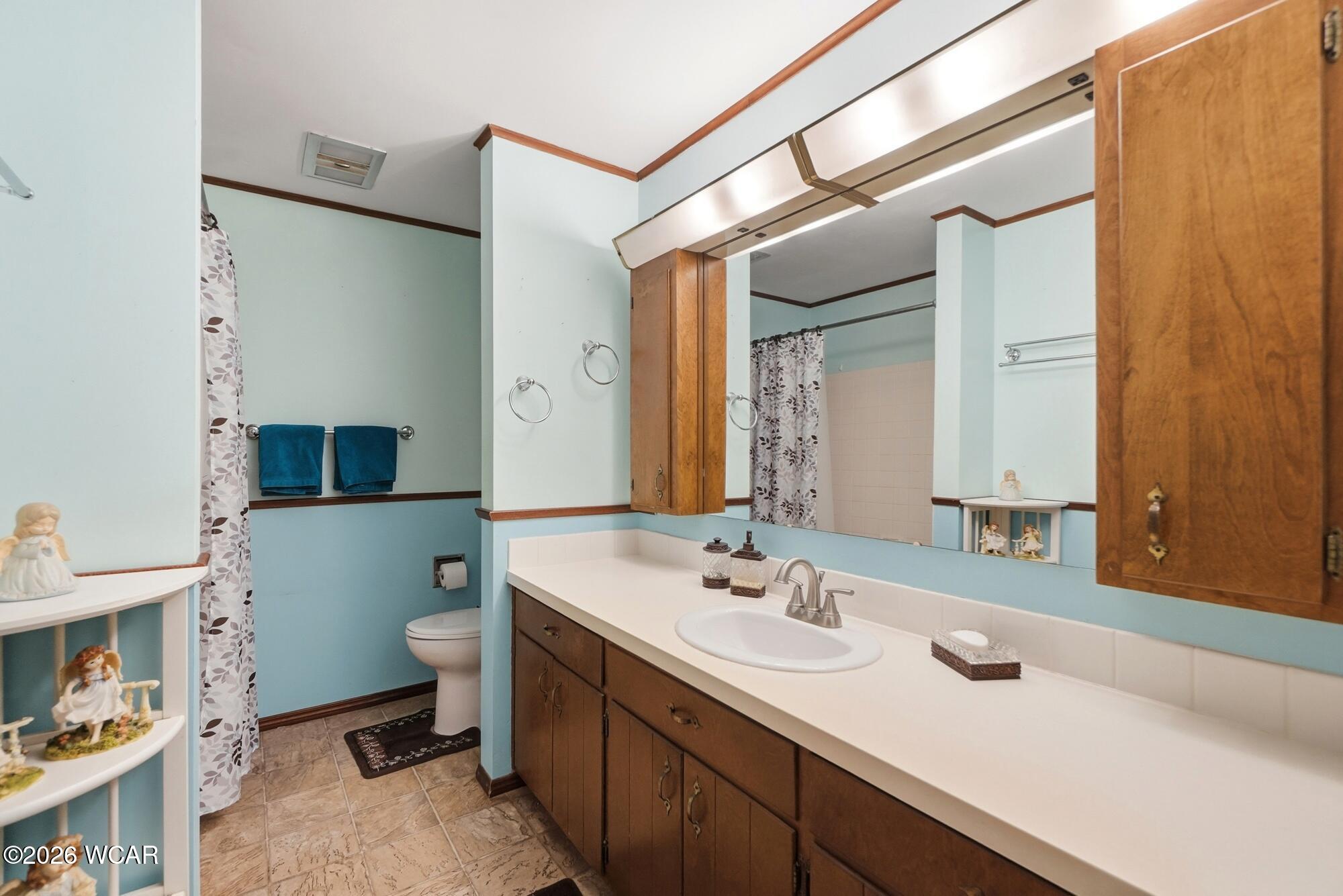 105 Barnsbury Drive, Lima, Ohio