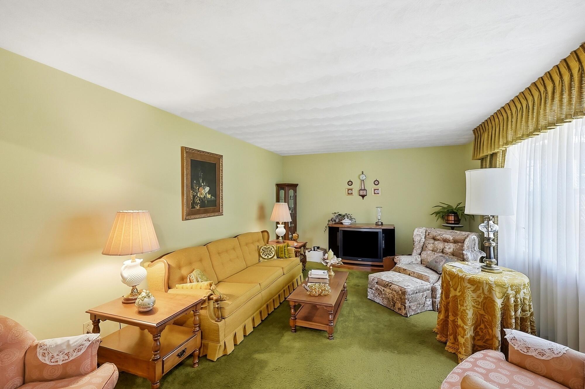 235 Oakridge, Springfield, Ohio 45504
