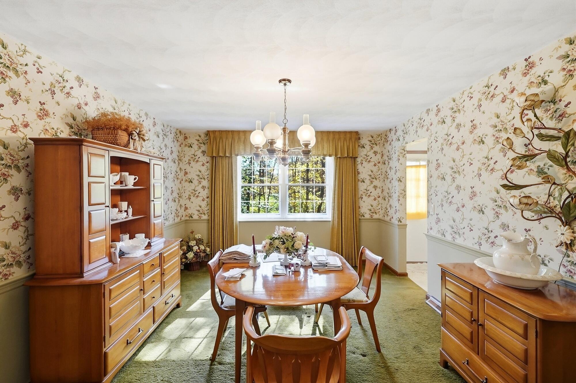 235 Oakridge, Springfield, Ohio 45504