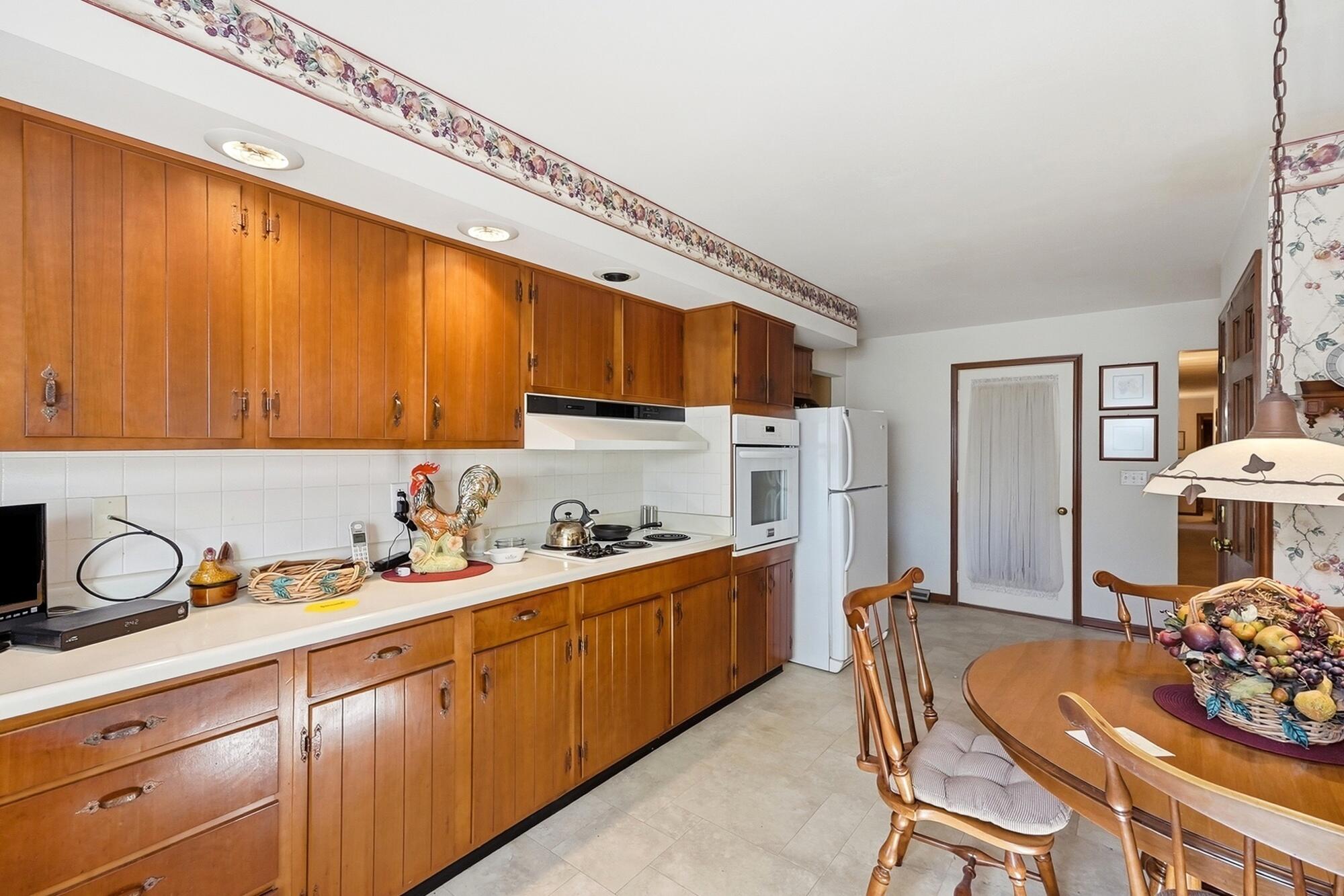 235 Oakridge, Springfield, Ohio 45504
