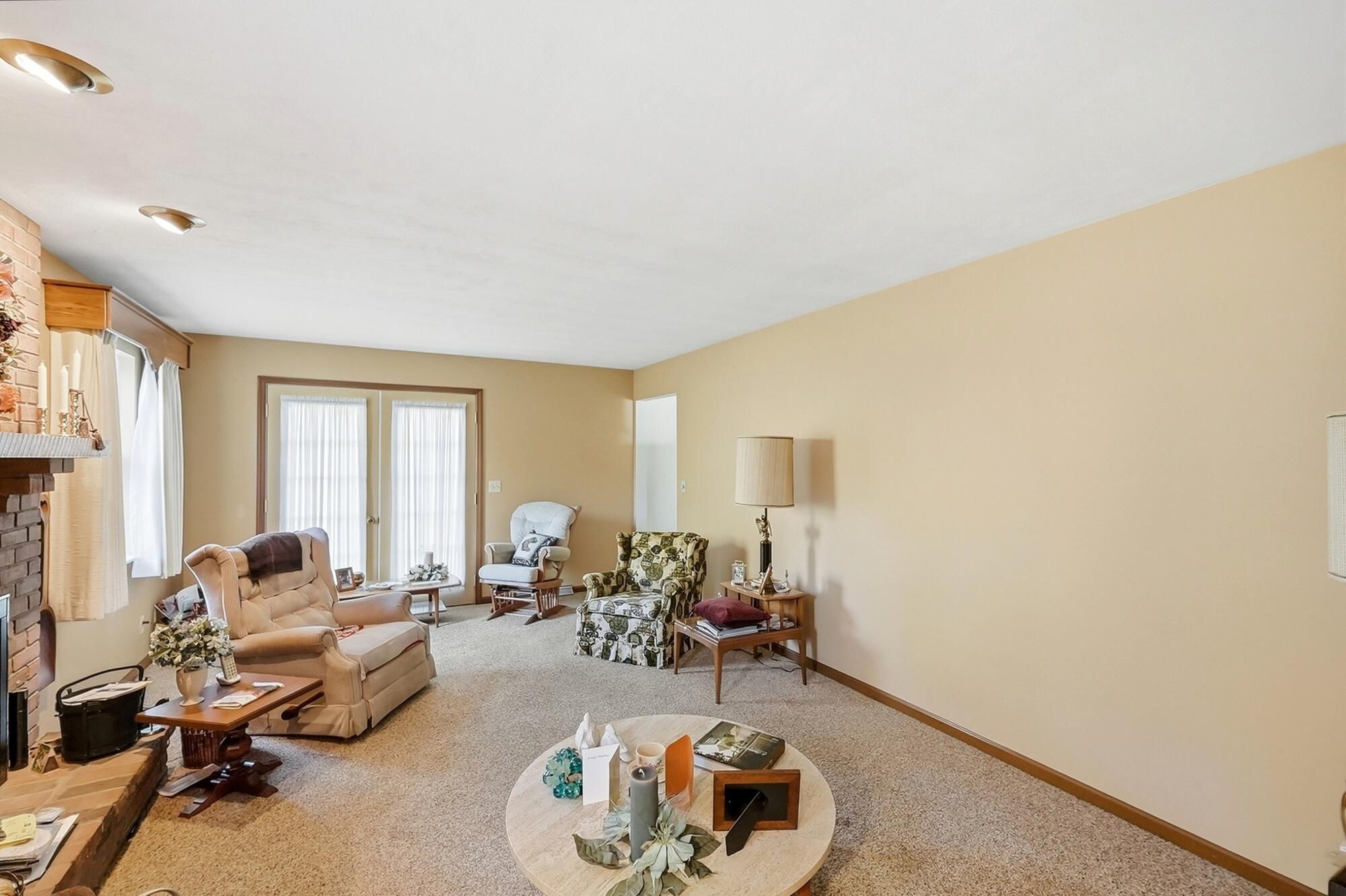 235 Oakridge, Springfield, Ohio 45504