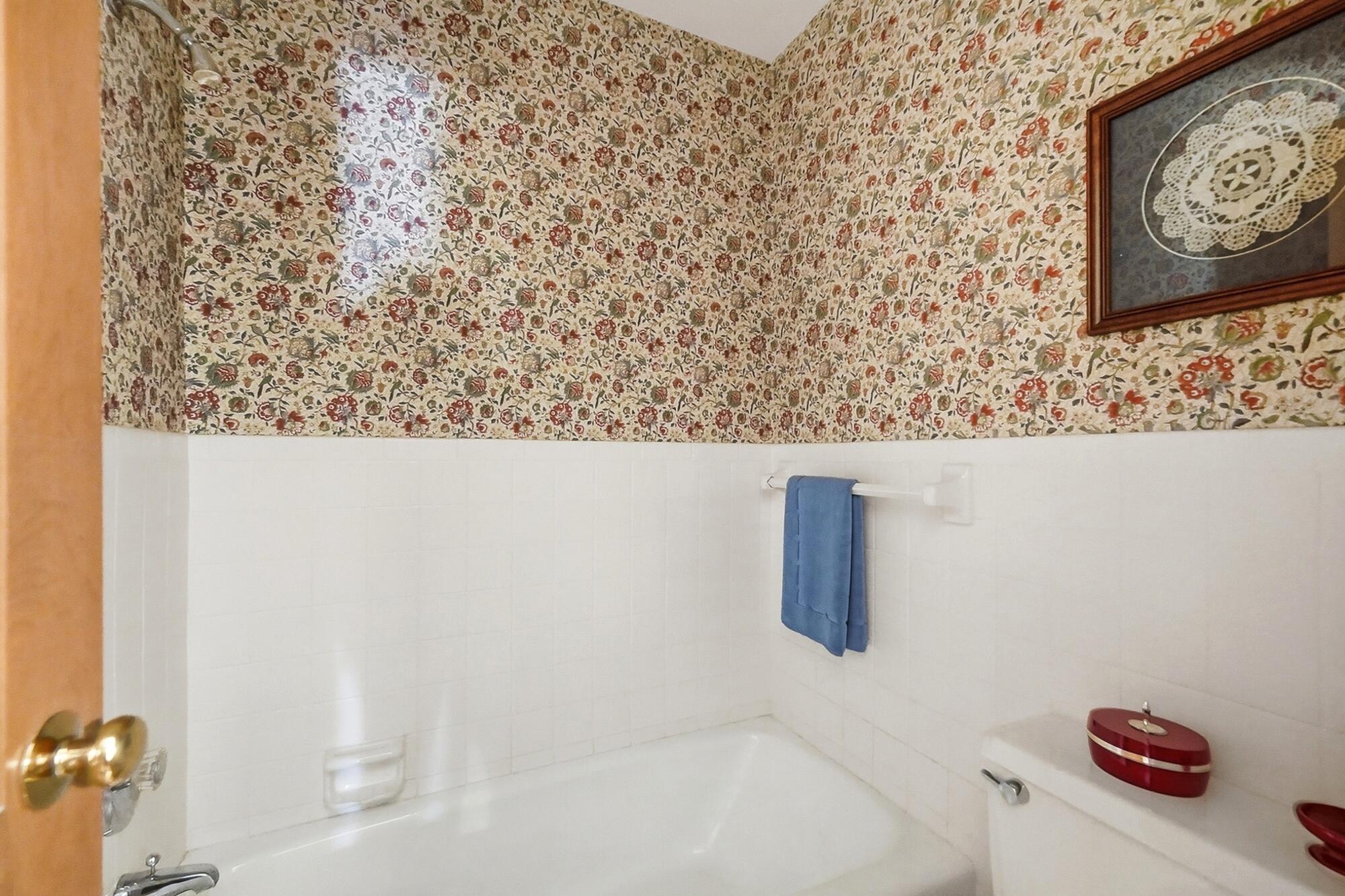 235 Oakridge, Springfield, Ohio 45504