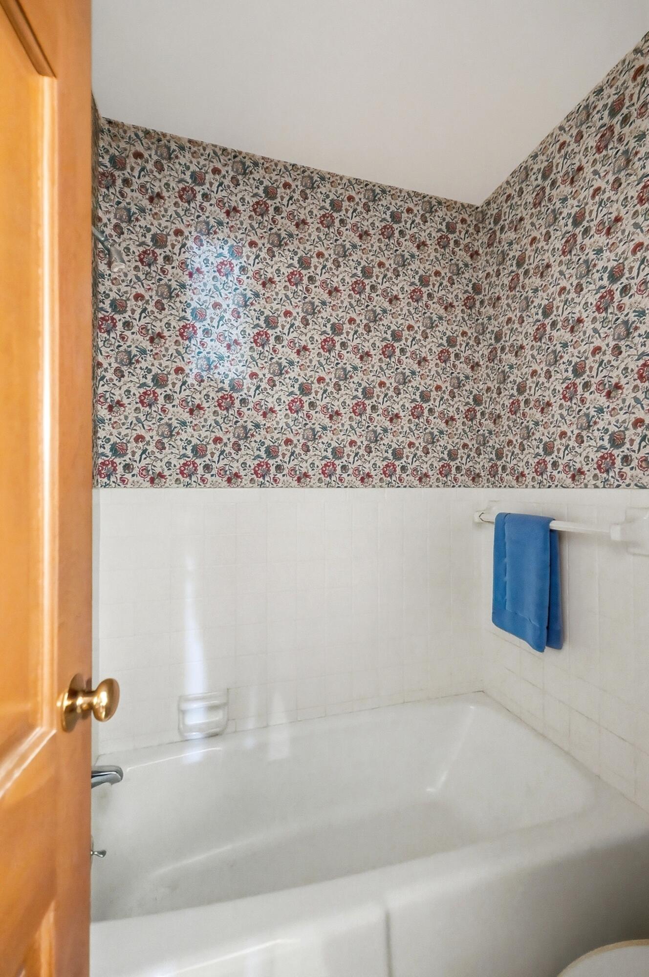 235 Oakridge, Springfield, Ohio 45504