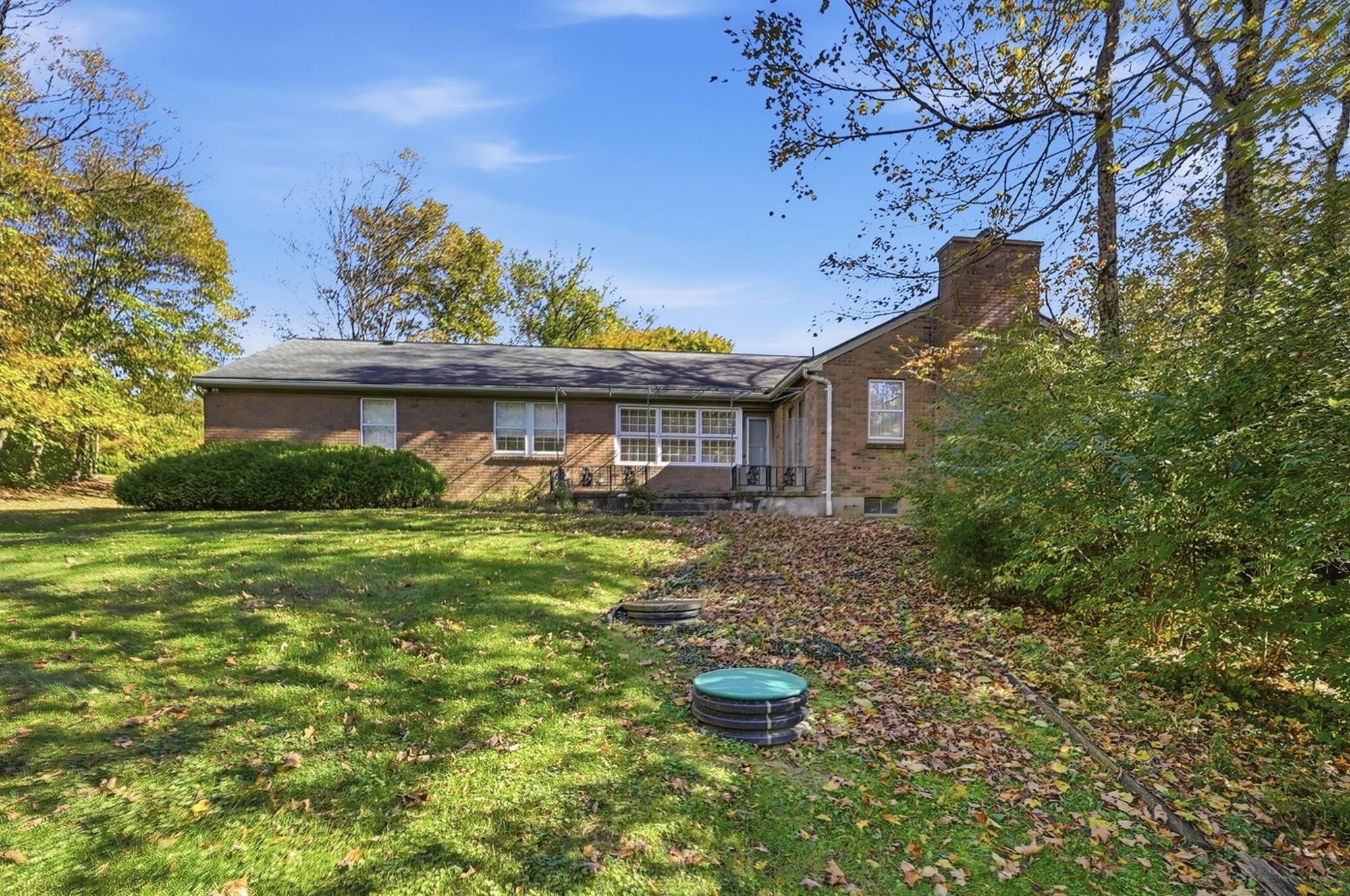 235 Oakridge, Springfield, Ohio 45504