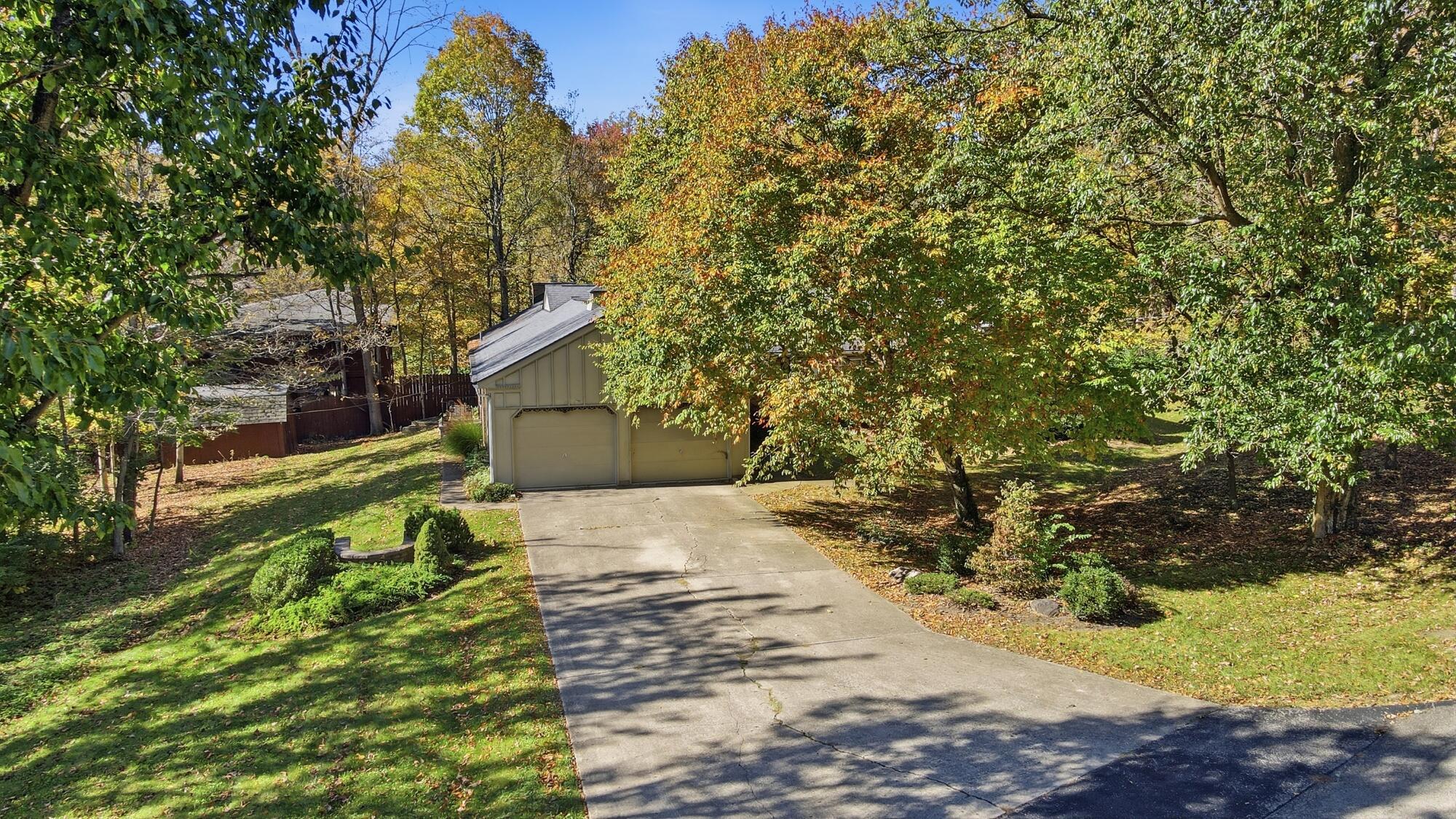 235 Oakridge, Springfield, Ohio 45504