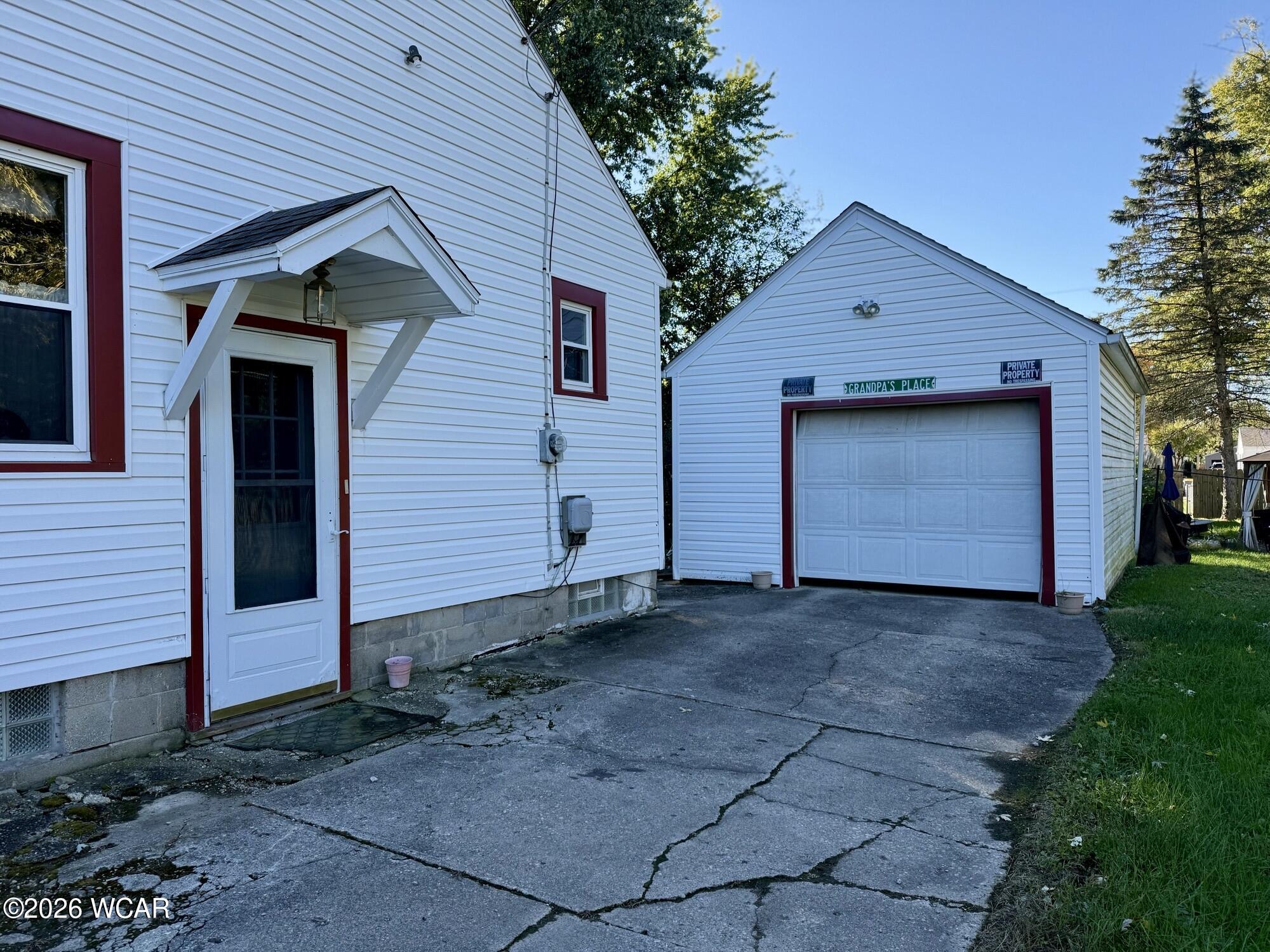 237 Hickory Drive, Springfield, Ohio