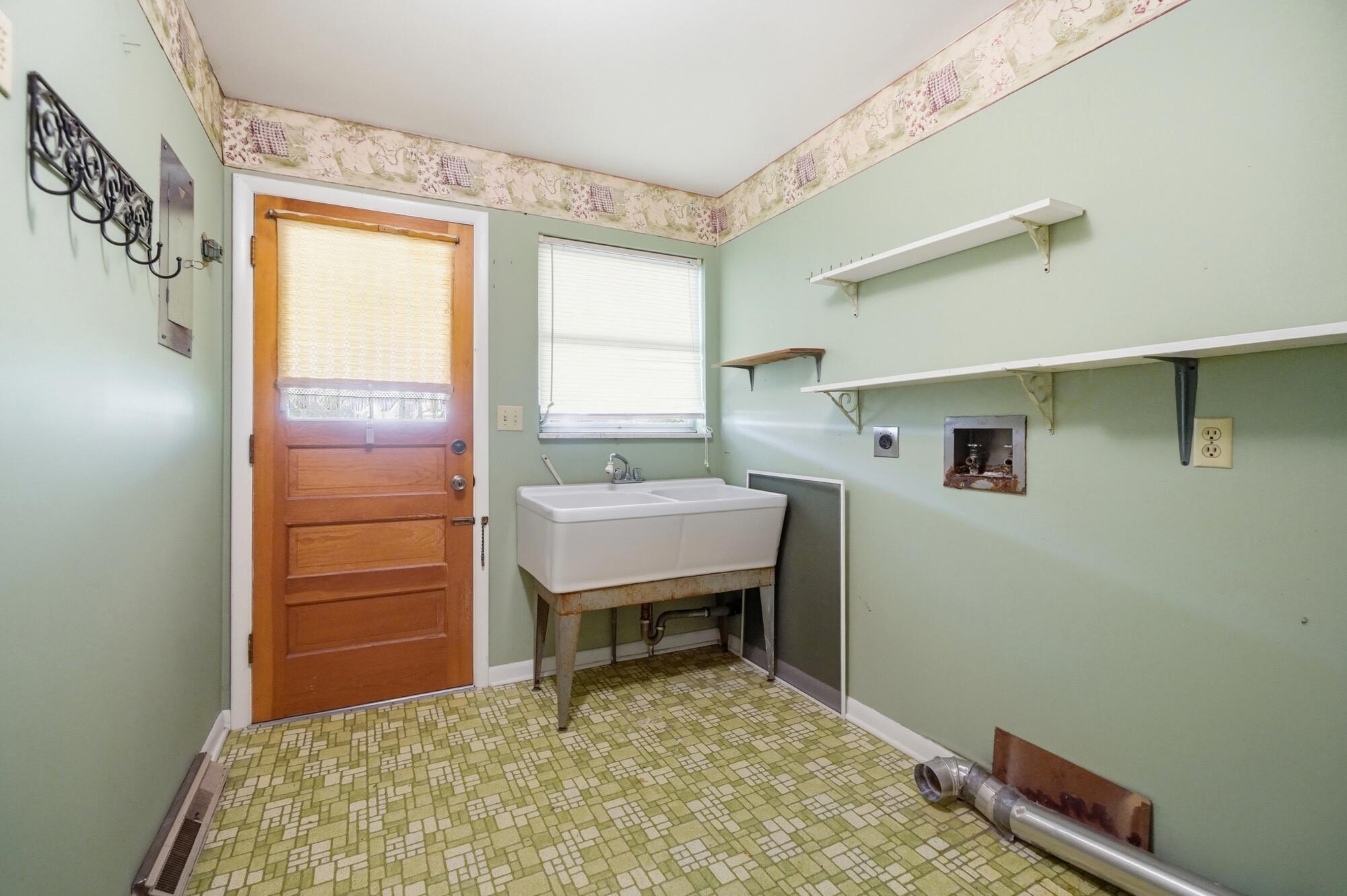 2132 Broadway, Springfield, Ohio 45504