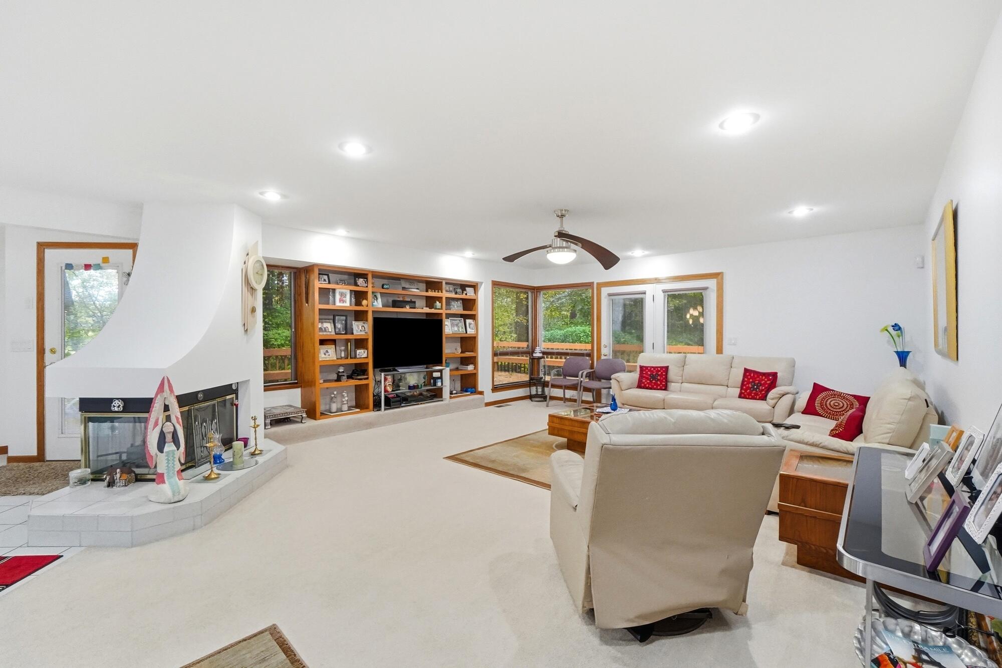 420 Aberfelda, Springfield, Ohio 45504