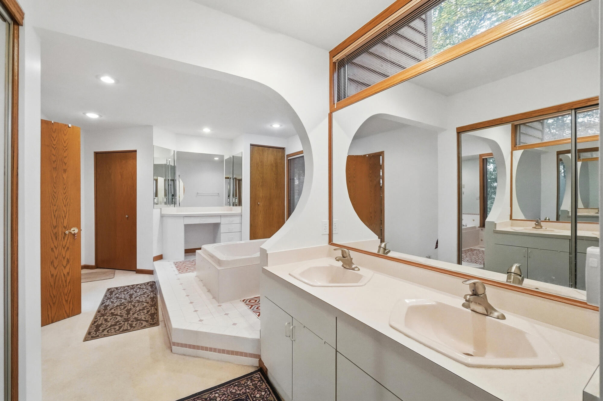 420 Aberfelda, Springfield, Ohio 45504
