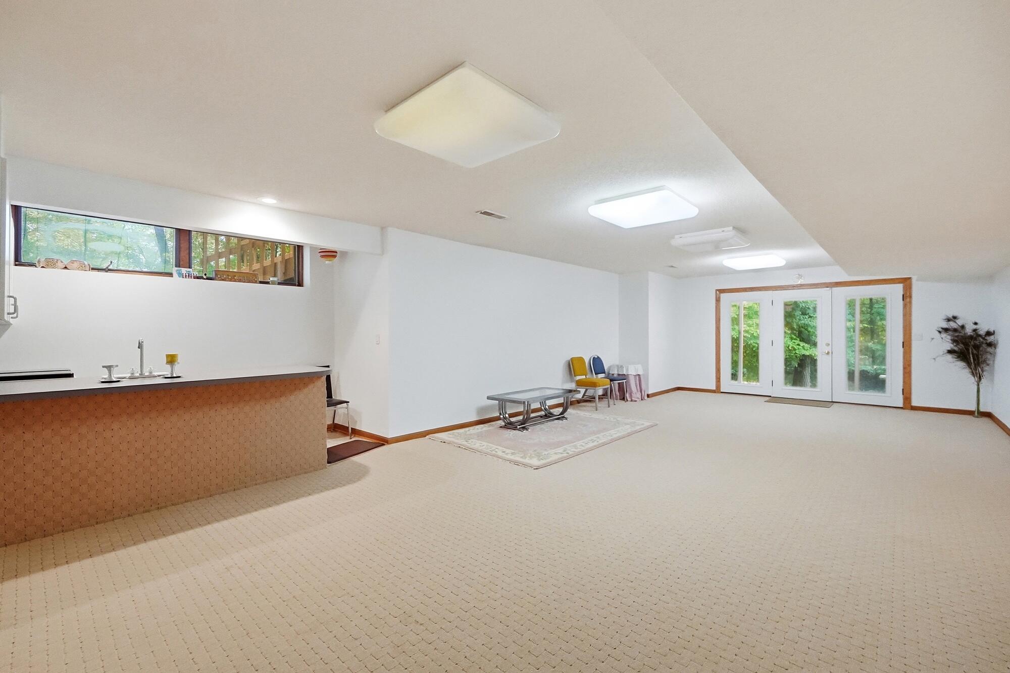 420 Aberfelda, Springfield, Ohio 45504