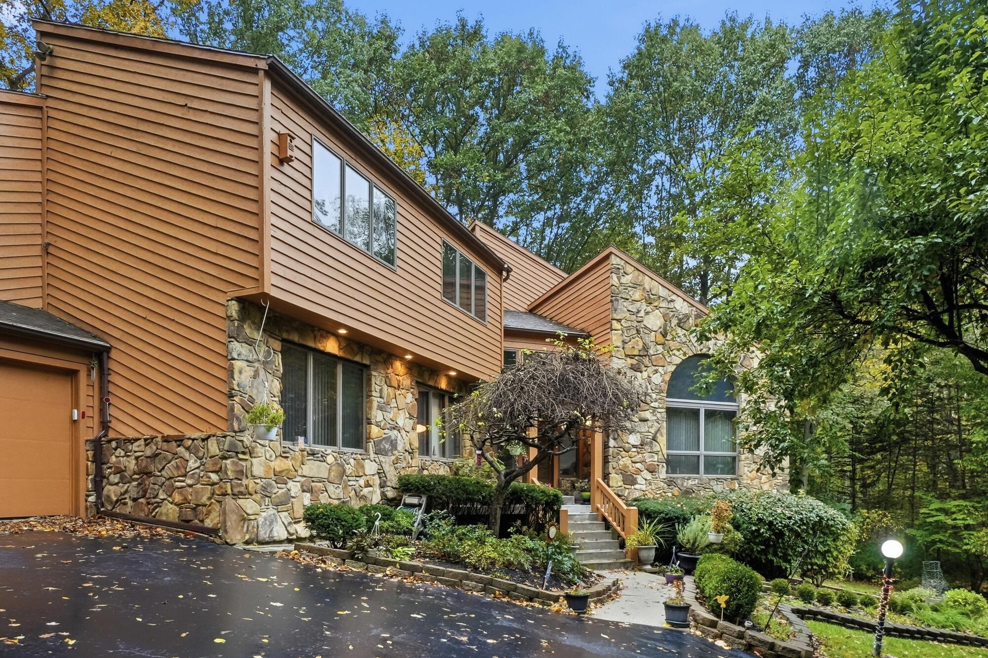 420 Aberfelda, Springfield, Ohio 45504