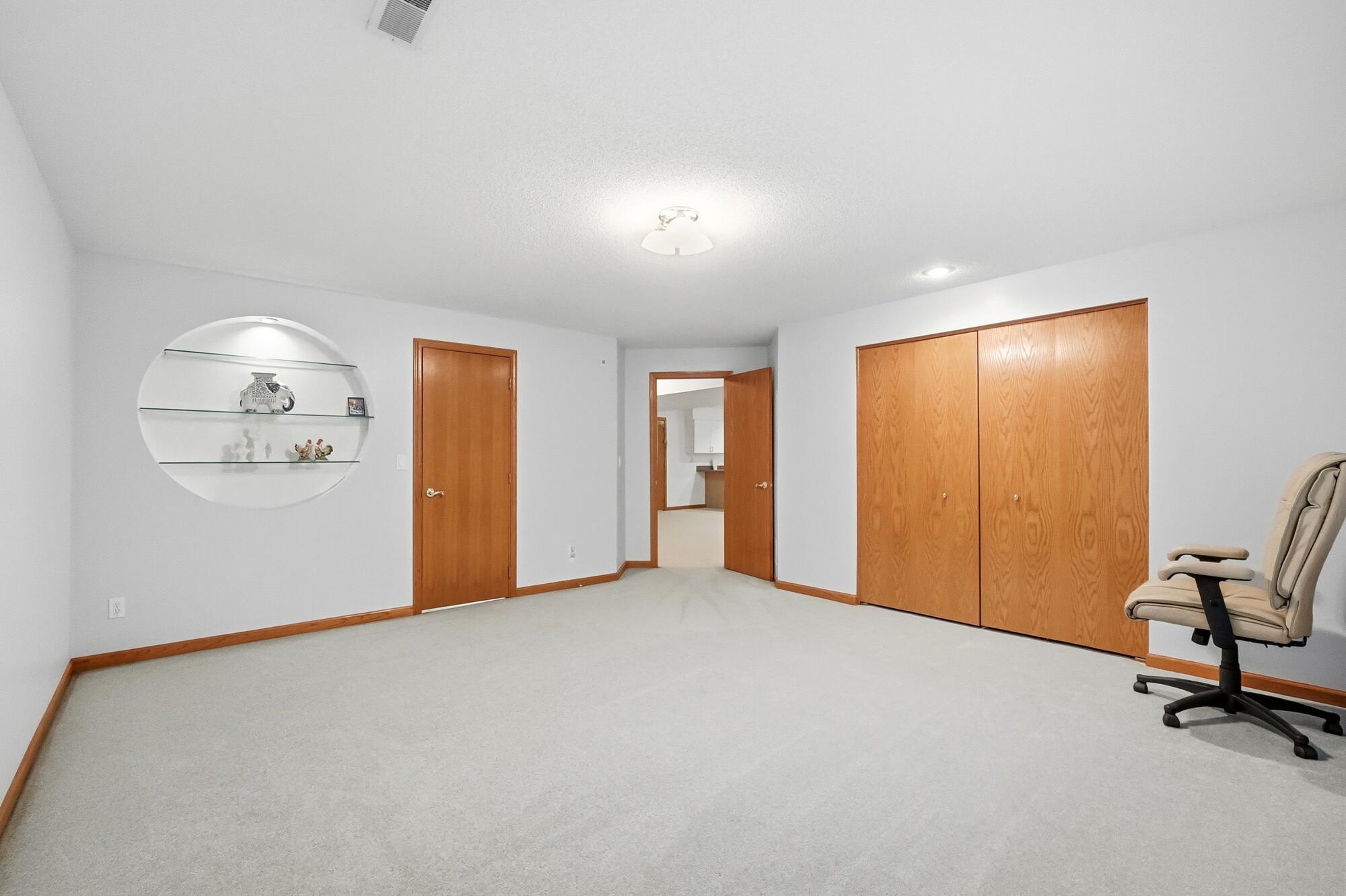 420 Aberfelda, Springfield, Ohio 45504