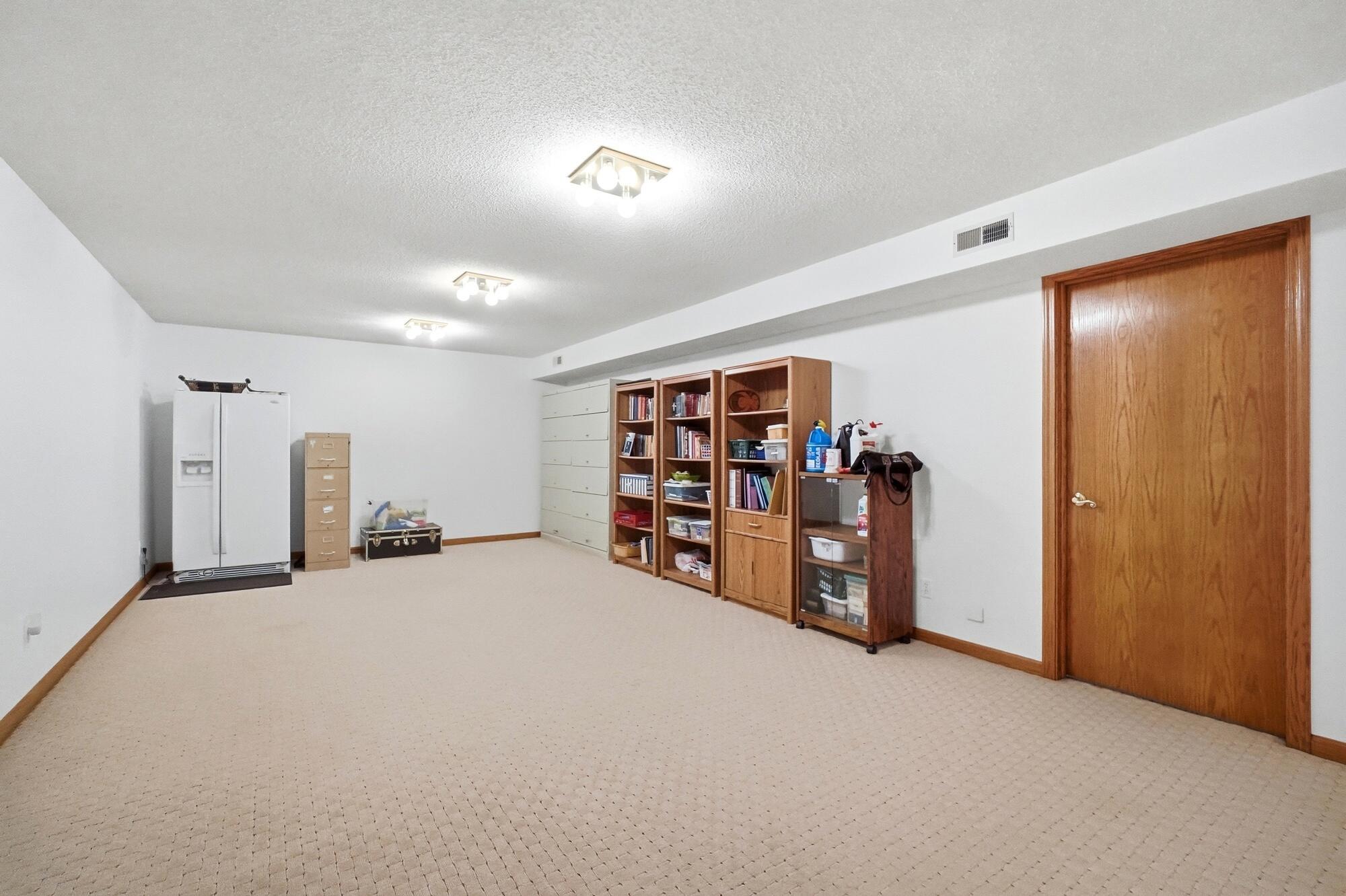 420 Aberfelda, Springfield, Ohio 45504