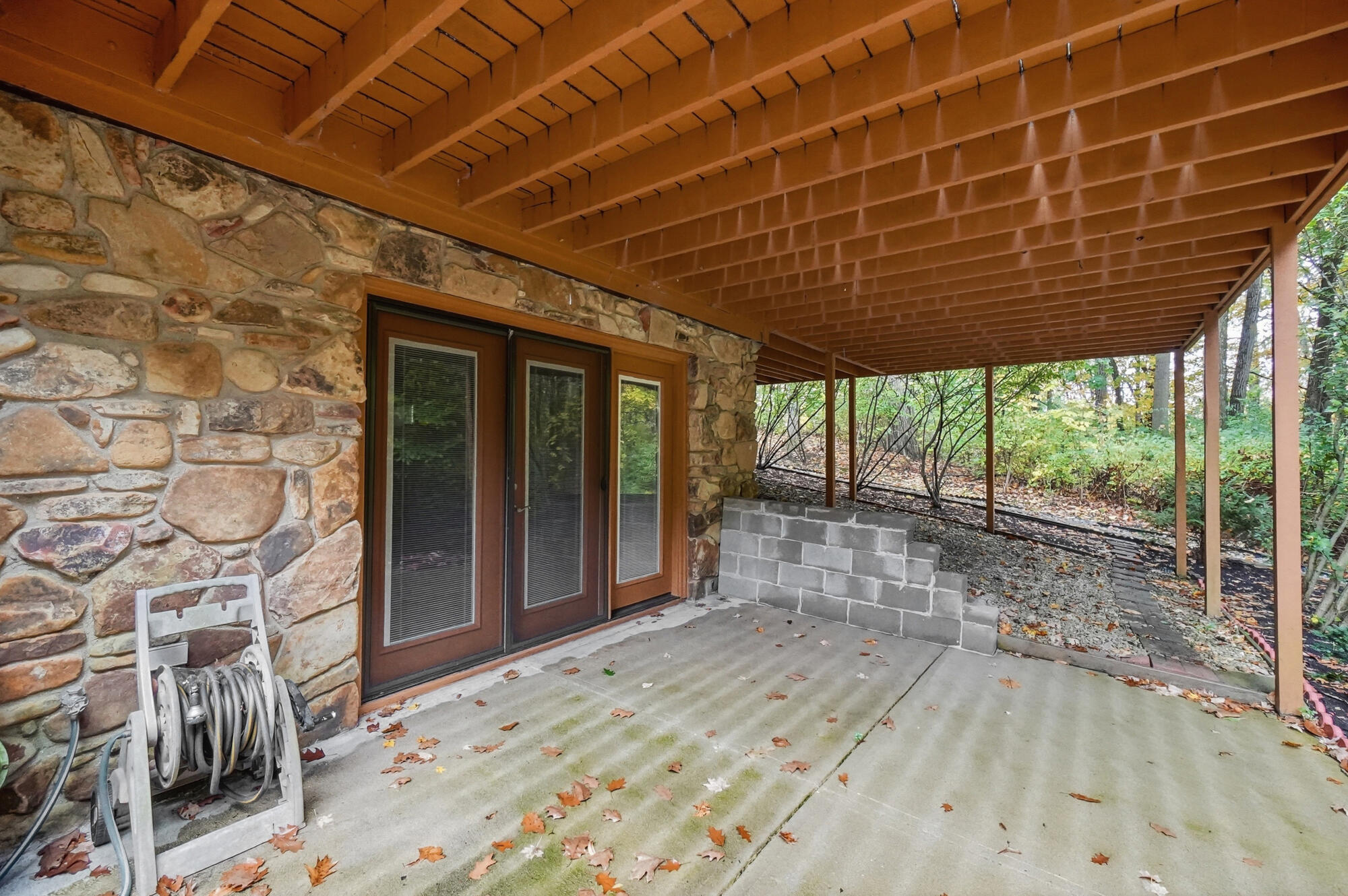 420 Aberfelda, Springfield, Ohio 45504