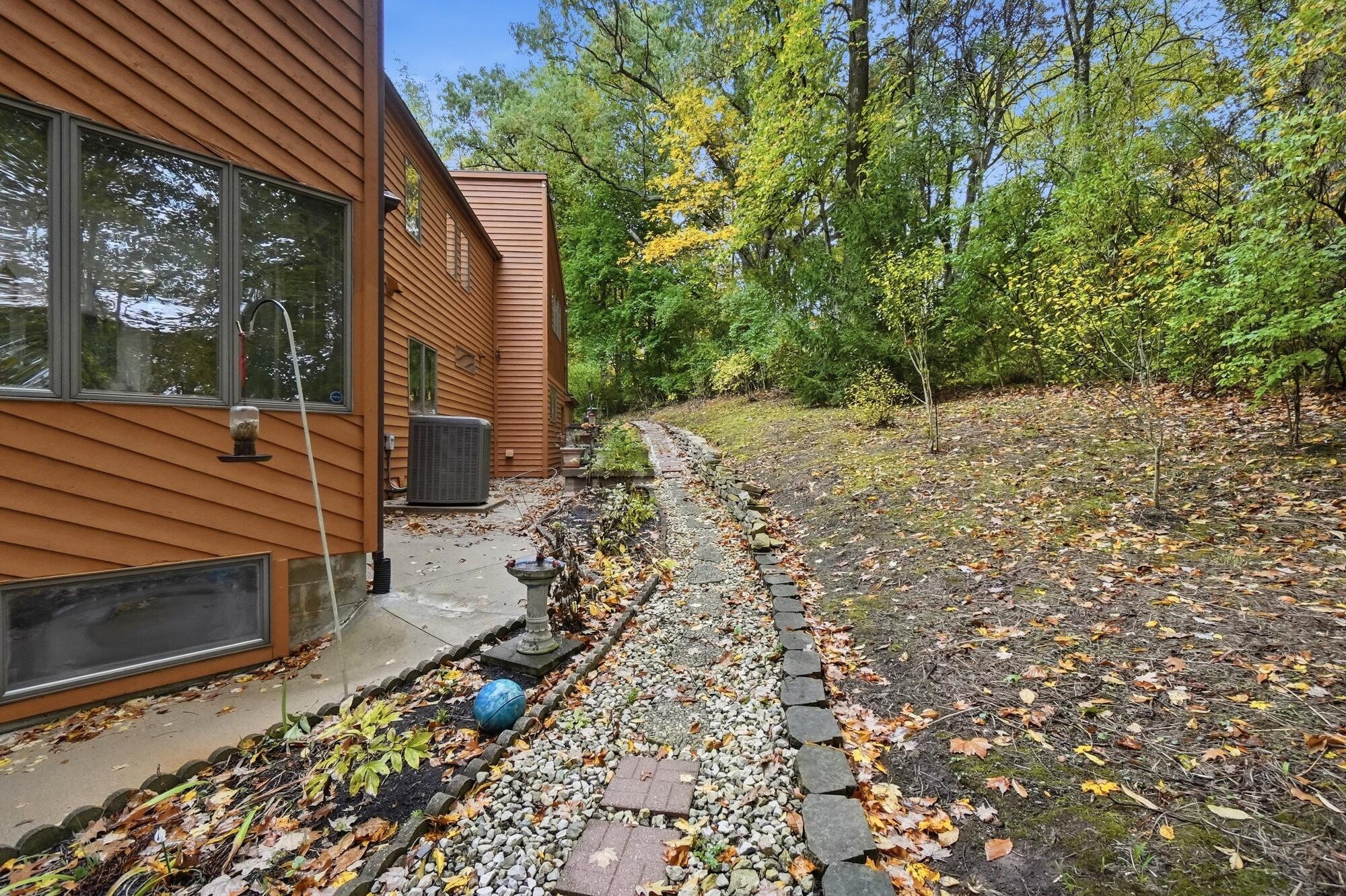 420 Aberfelda, Springfield, Ohio 45504