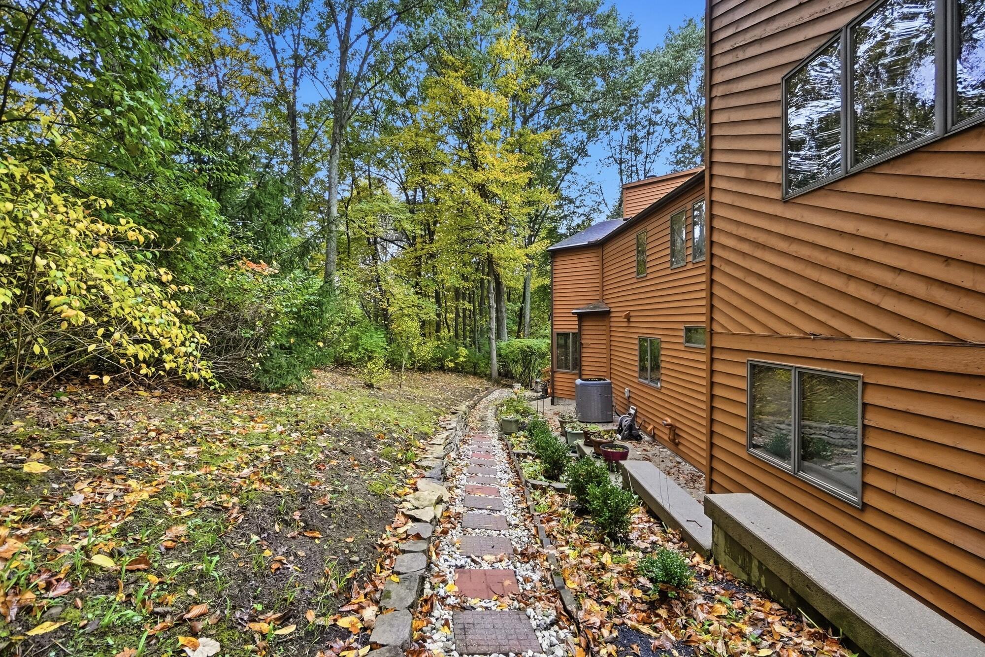 420 Aberfelda, Springfield, Ohio 45504