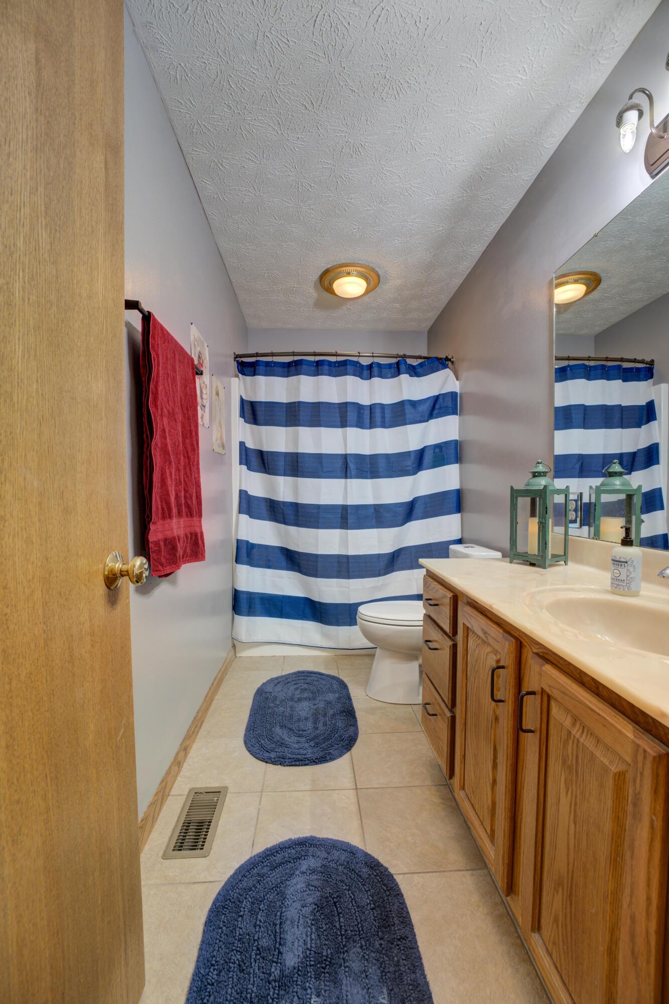 104 Warwick, Greenville, Ohio 45331
