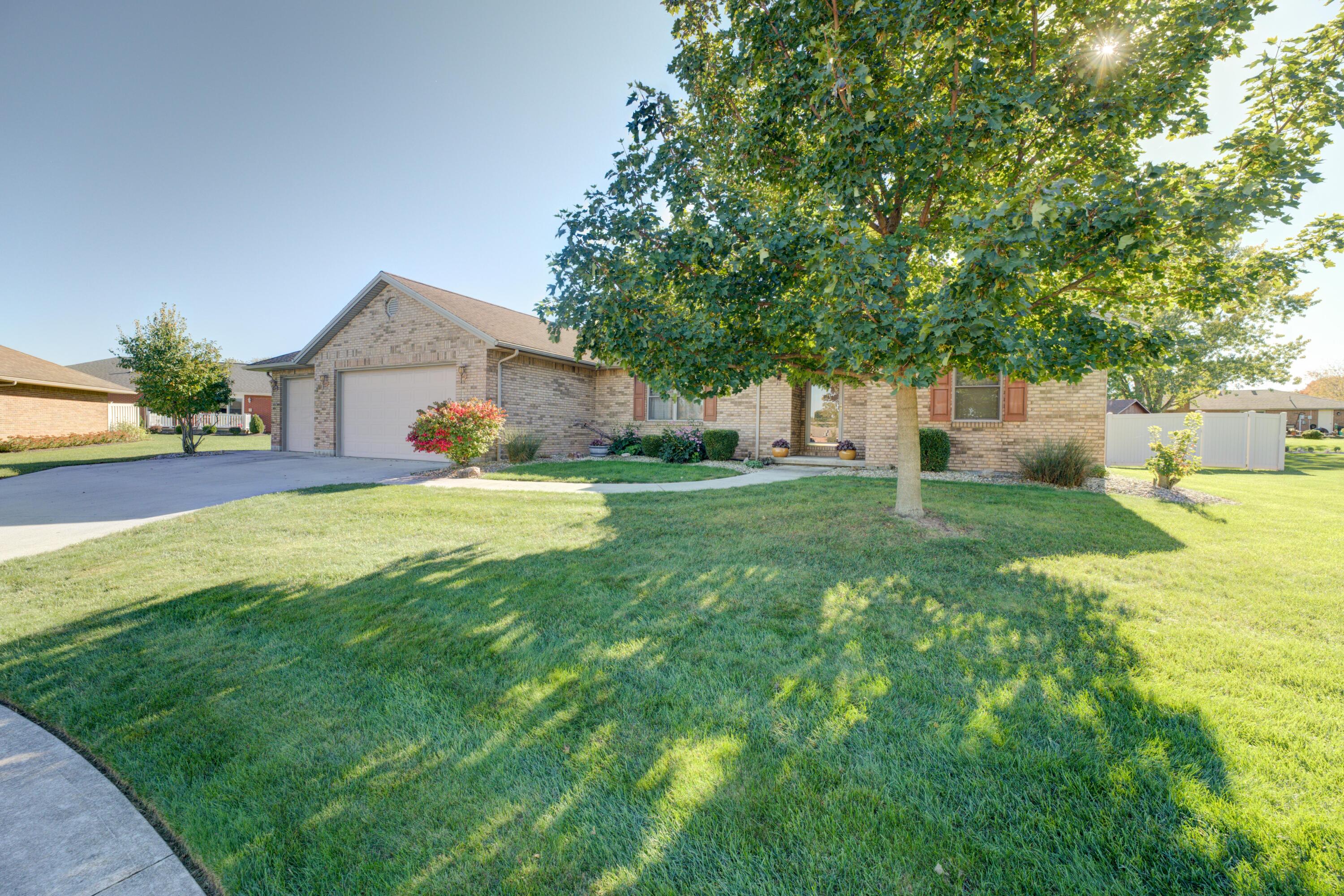 104 Warwick, Greenville, Ohio 45331